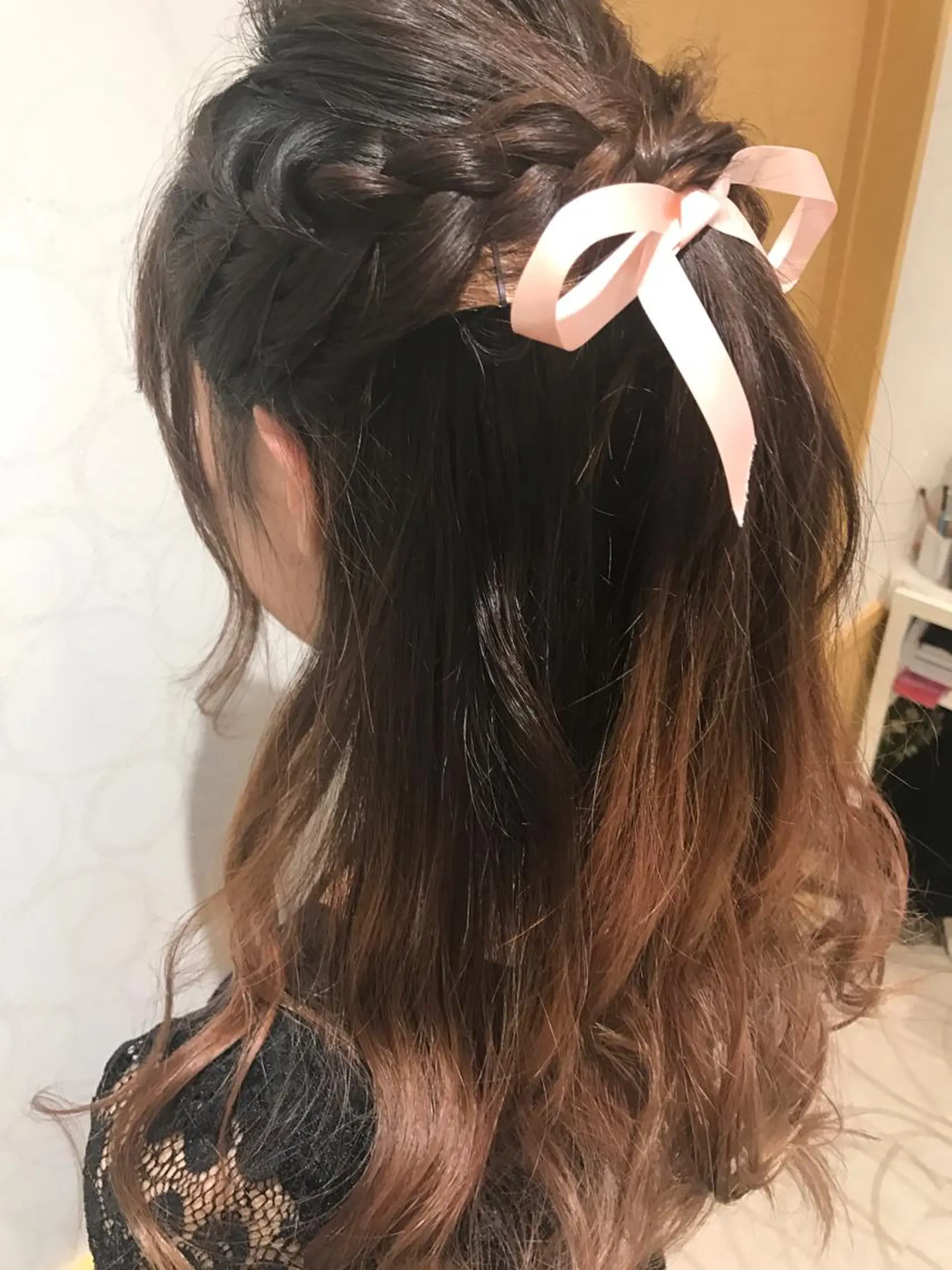 セミロング AILEE所属・ウルフカット レイヤーカット上柿のヘアスタイル