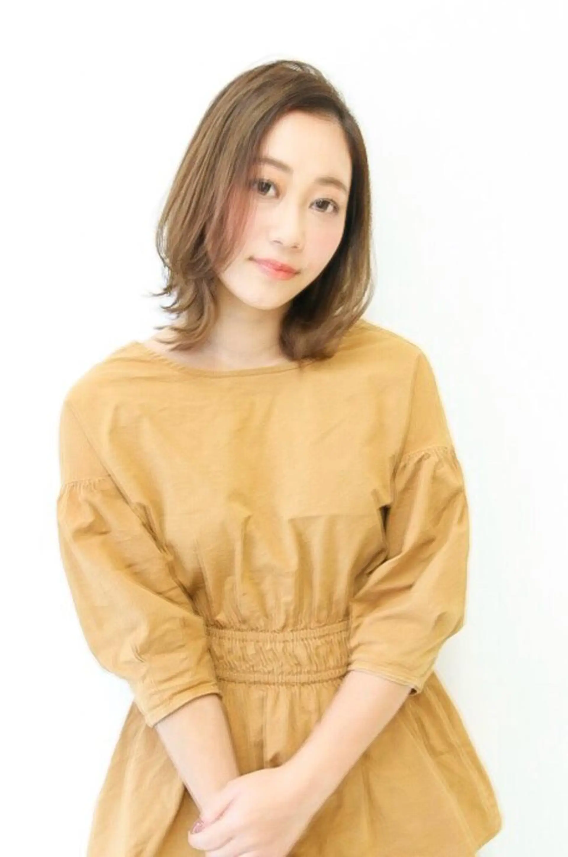 ミディアム ハイライト 外ハネヘア un所属・un 溝の口 伊豆本のマツエク・マツパデザイン