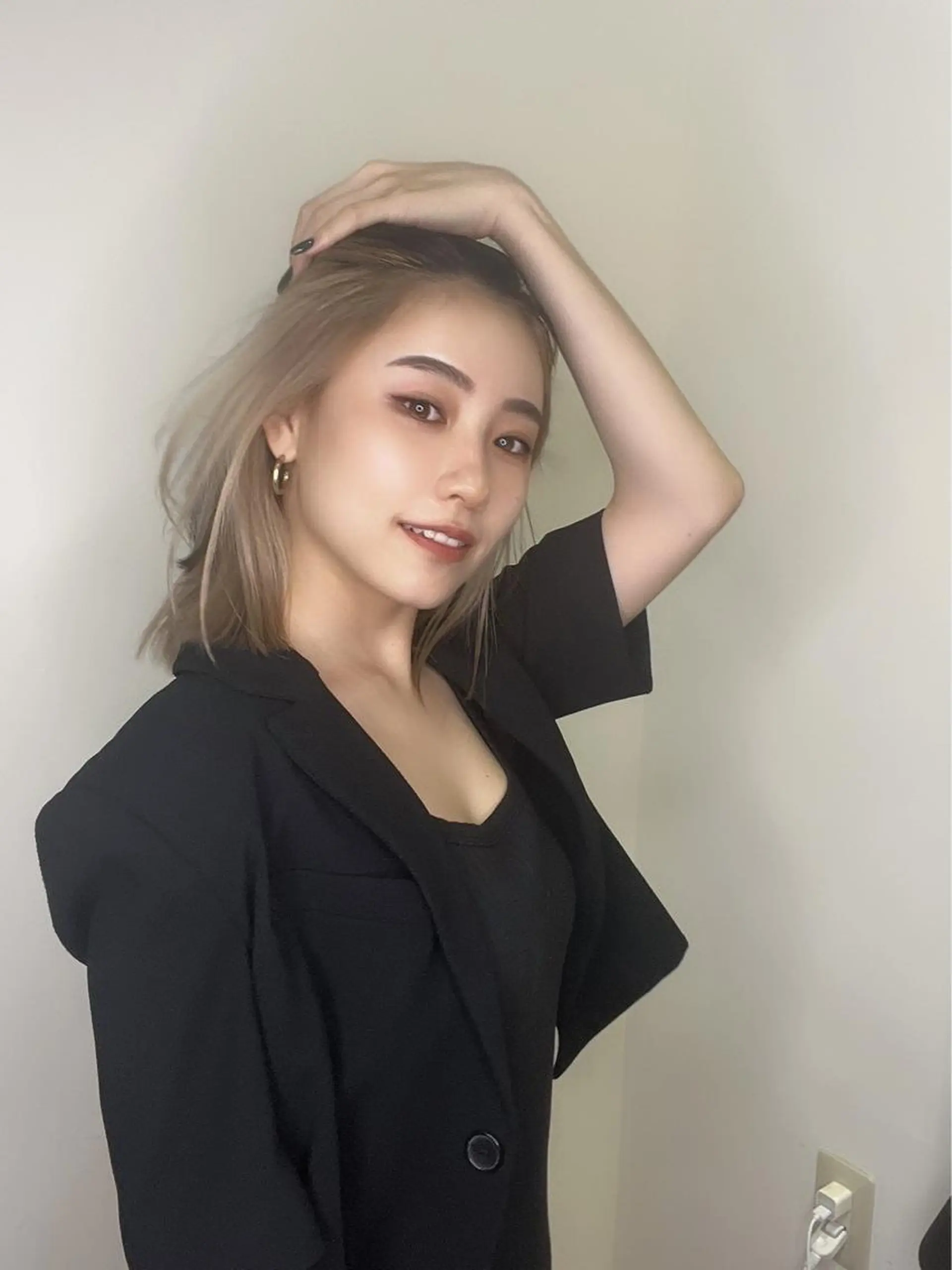 ミディアム tuuli所属・石井 永遠のヘアスタイル