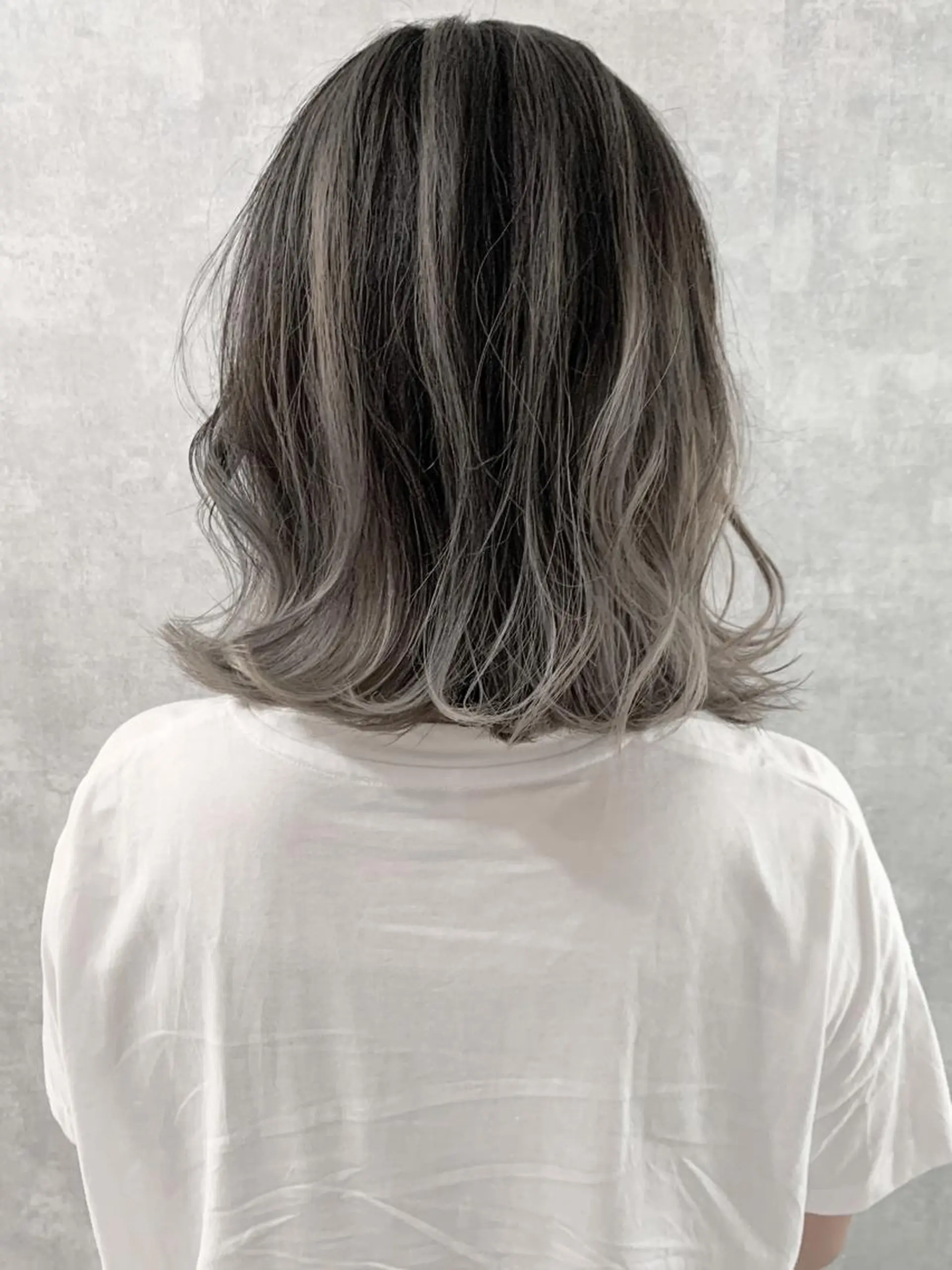 ミディアム 外国人風カラー レイヤーカット 小林 正樹のヘアスタイル