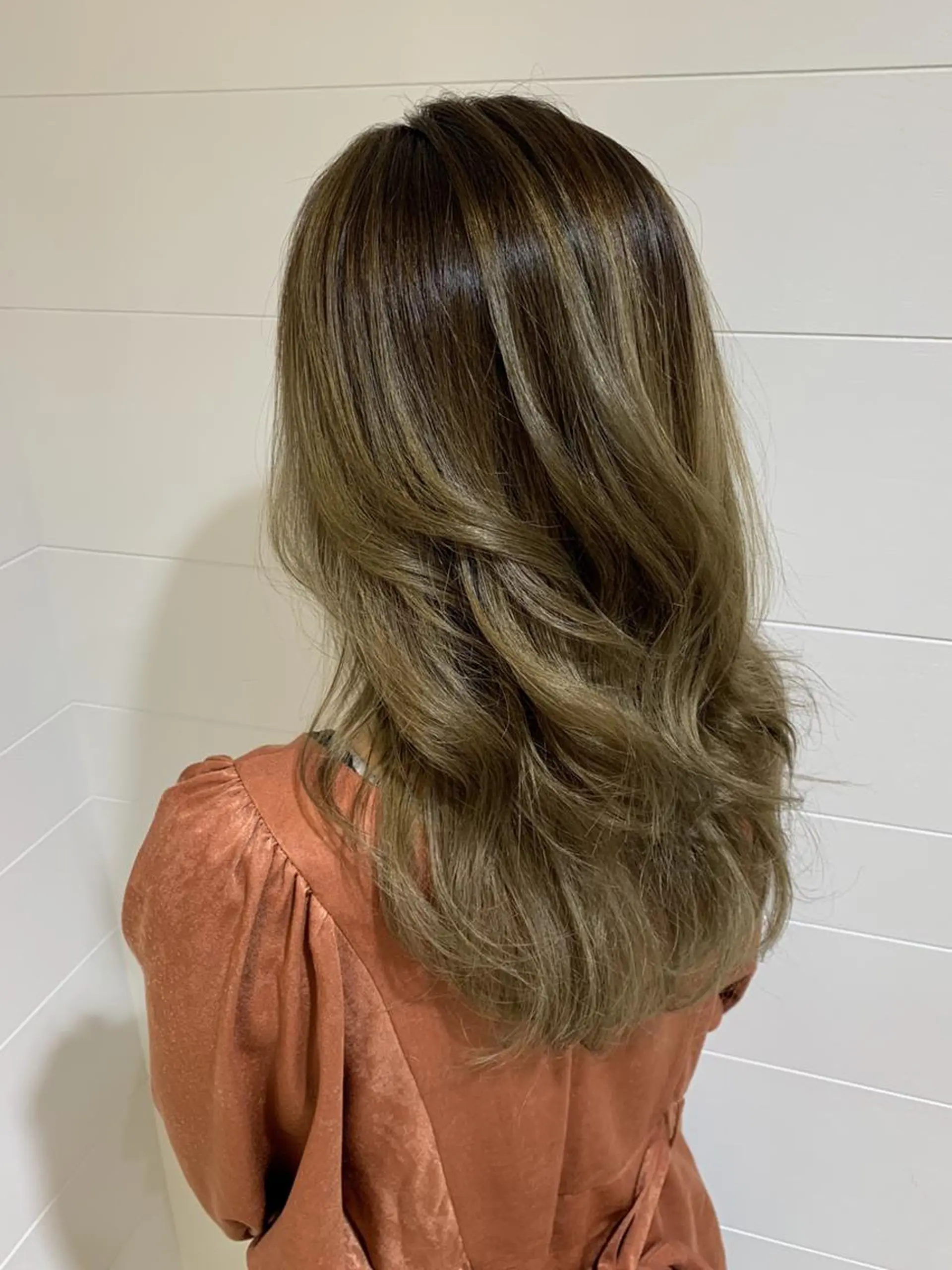 セミロング カラー SEIRA♡レイヤー /ショート得意のヘアスタイル