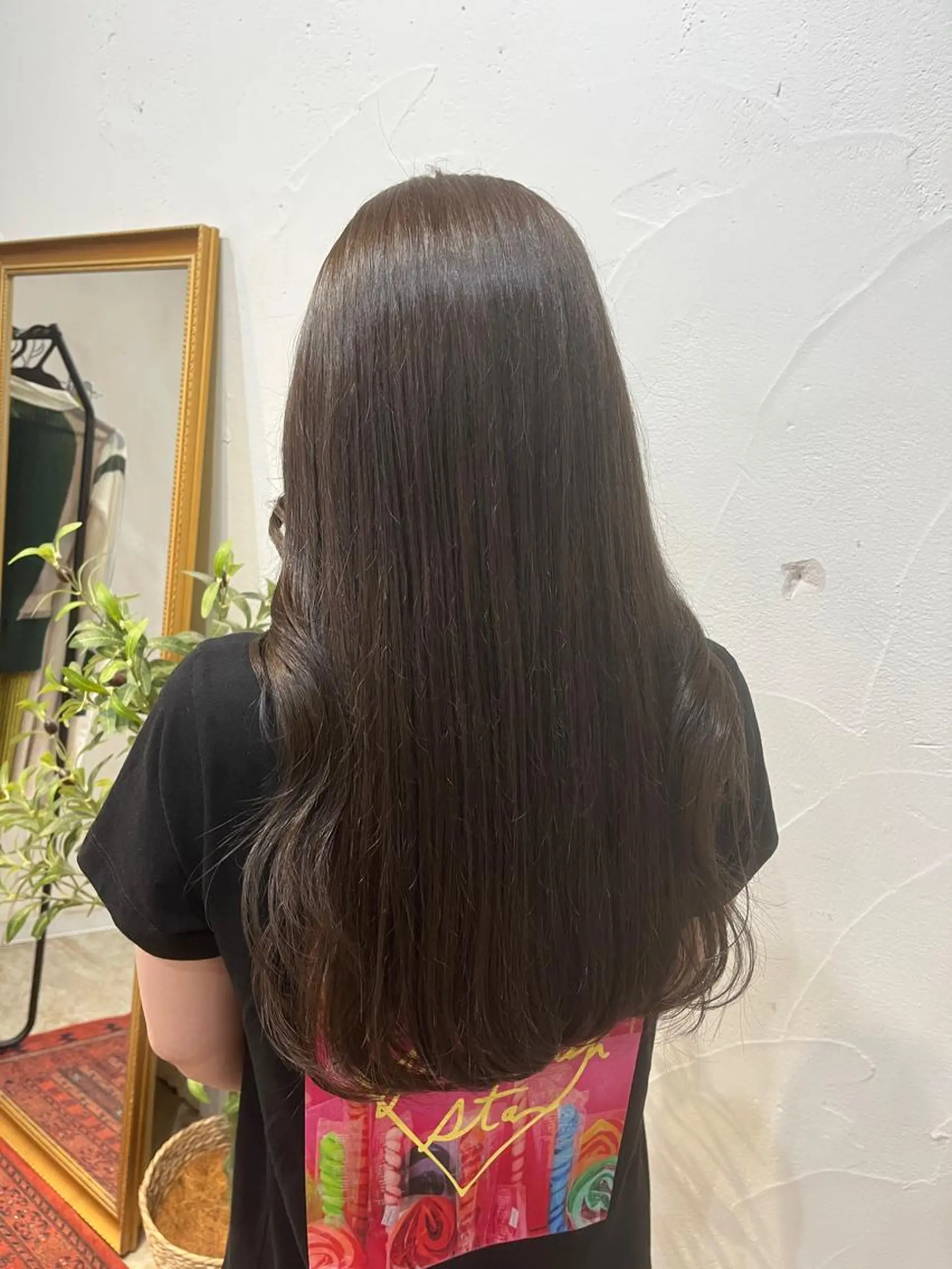 セミロング カラー ブラウンカラー ヘーゼル 小顔ショート🦋 八巻ちさとのヘアスタイル