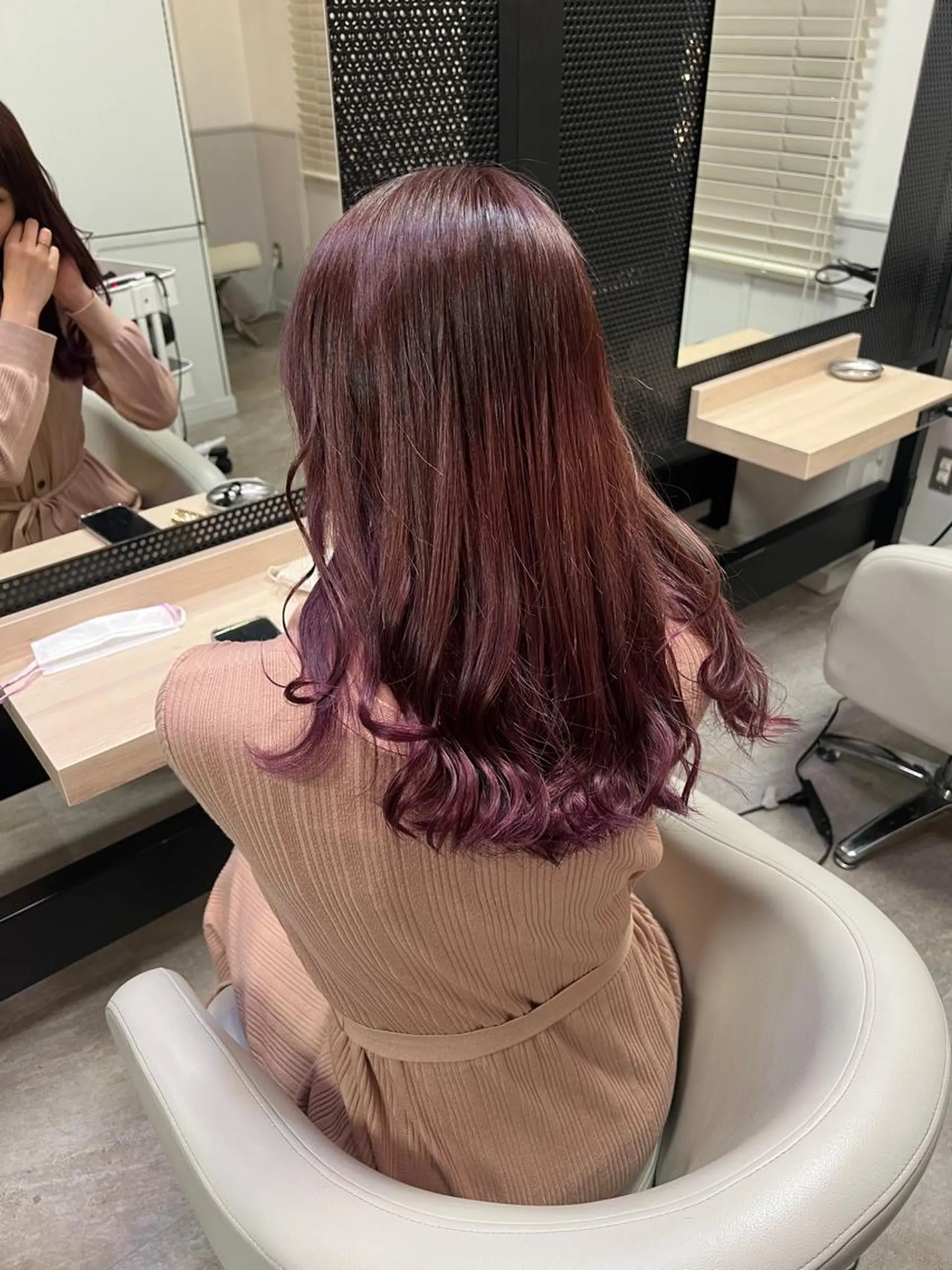 ミディアム ケアカラー 🪽ハネエクステ🪽 羽エクステKENJIのヘアスタイル