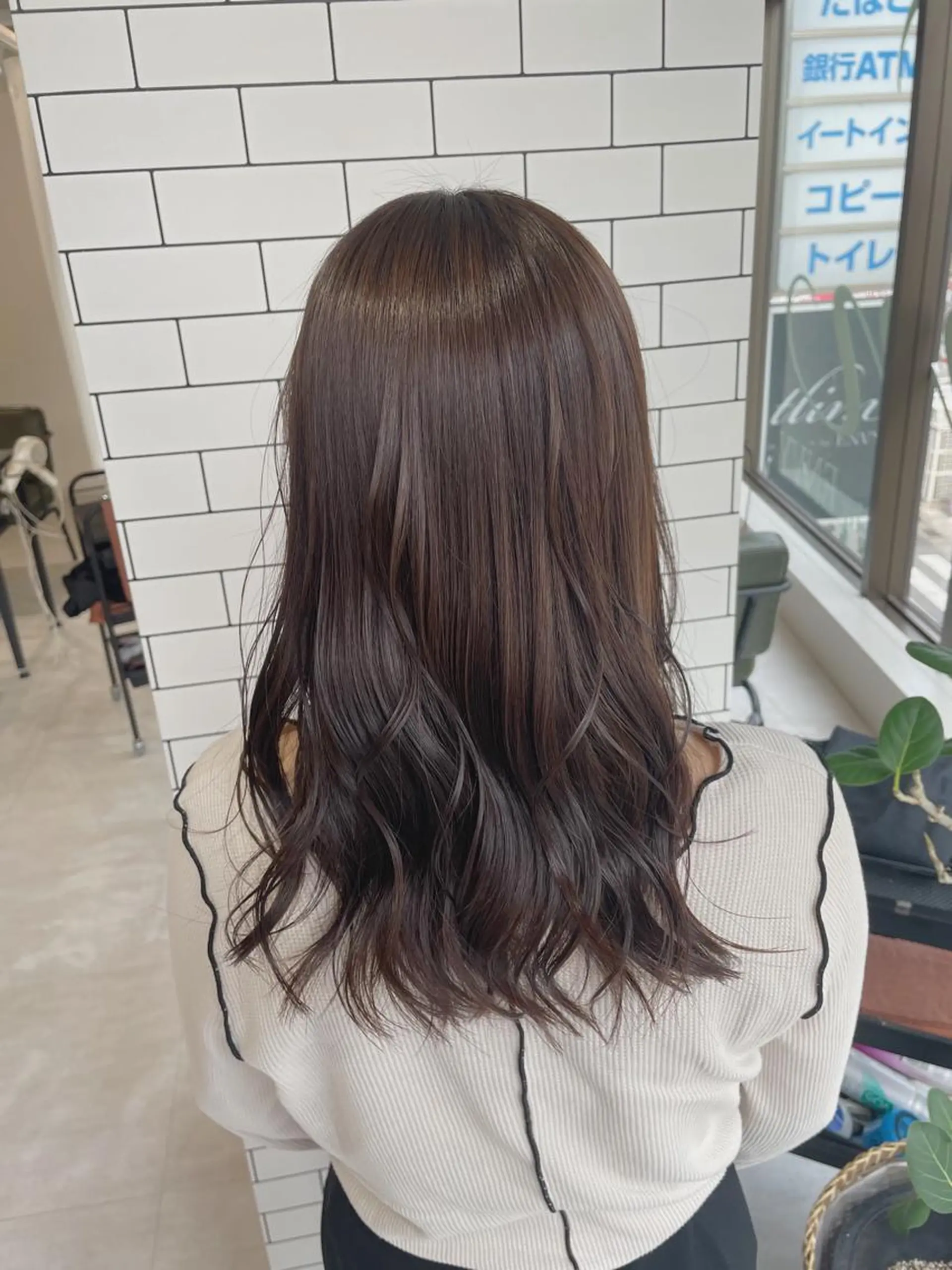 セミロング カラー カット ヘアカラー 中嶋 紘夢のヘアスタイル