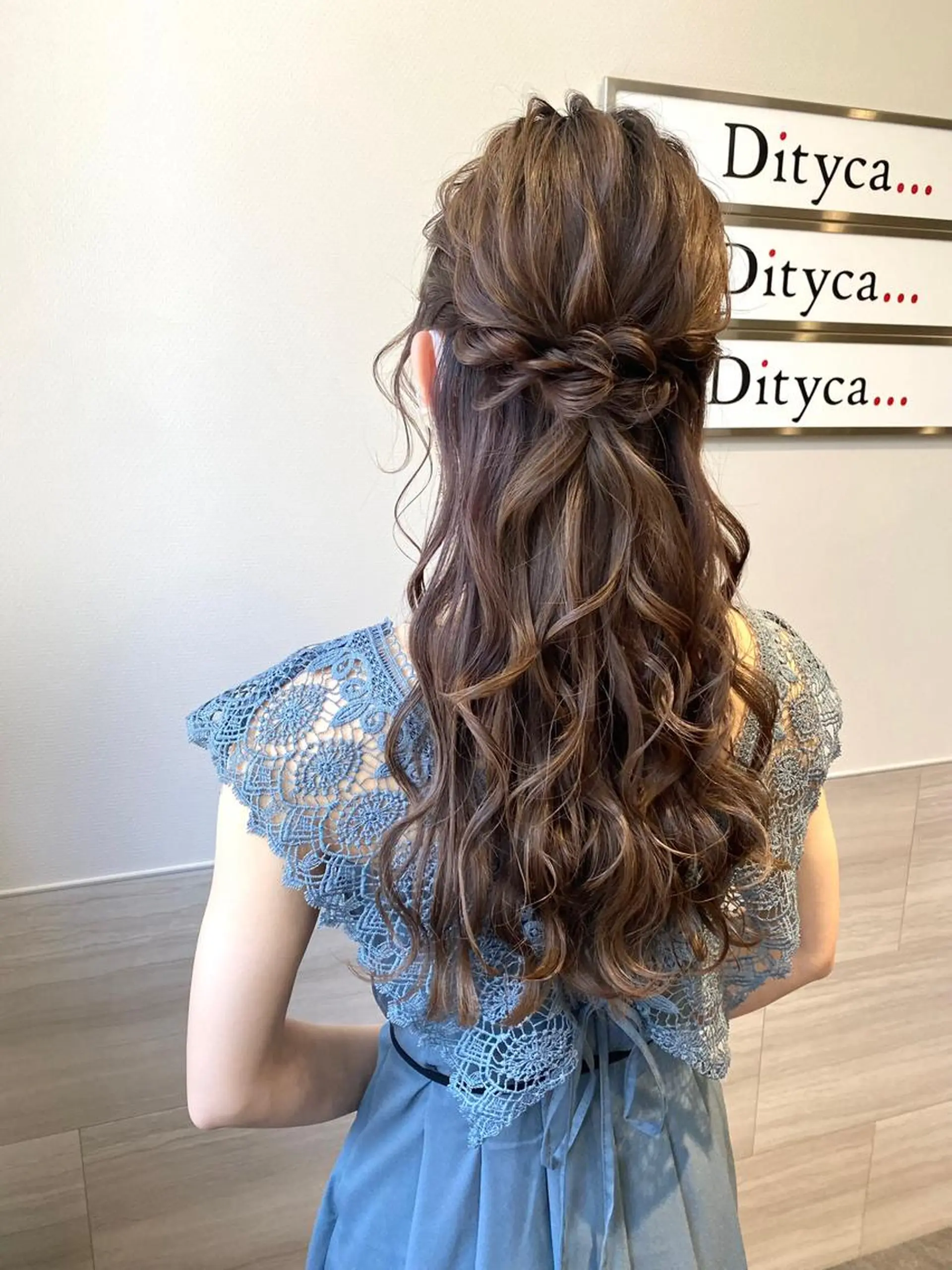 ロング ヘアアレンジ 喜多良 綾花のマツエク・マツパデザイン
