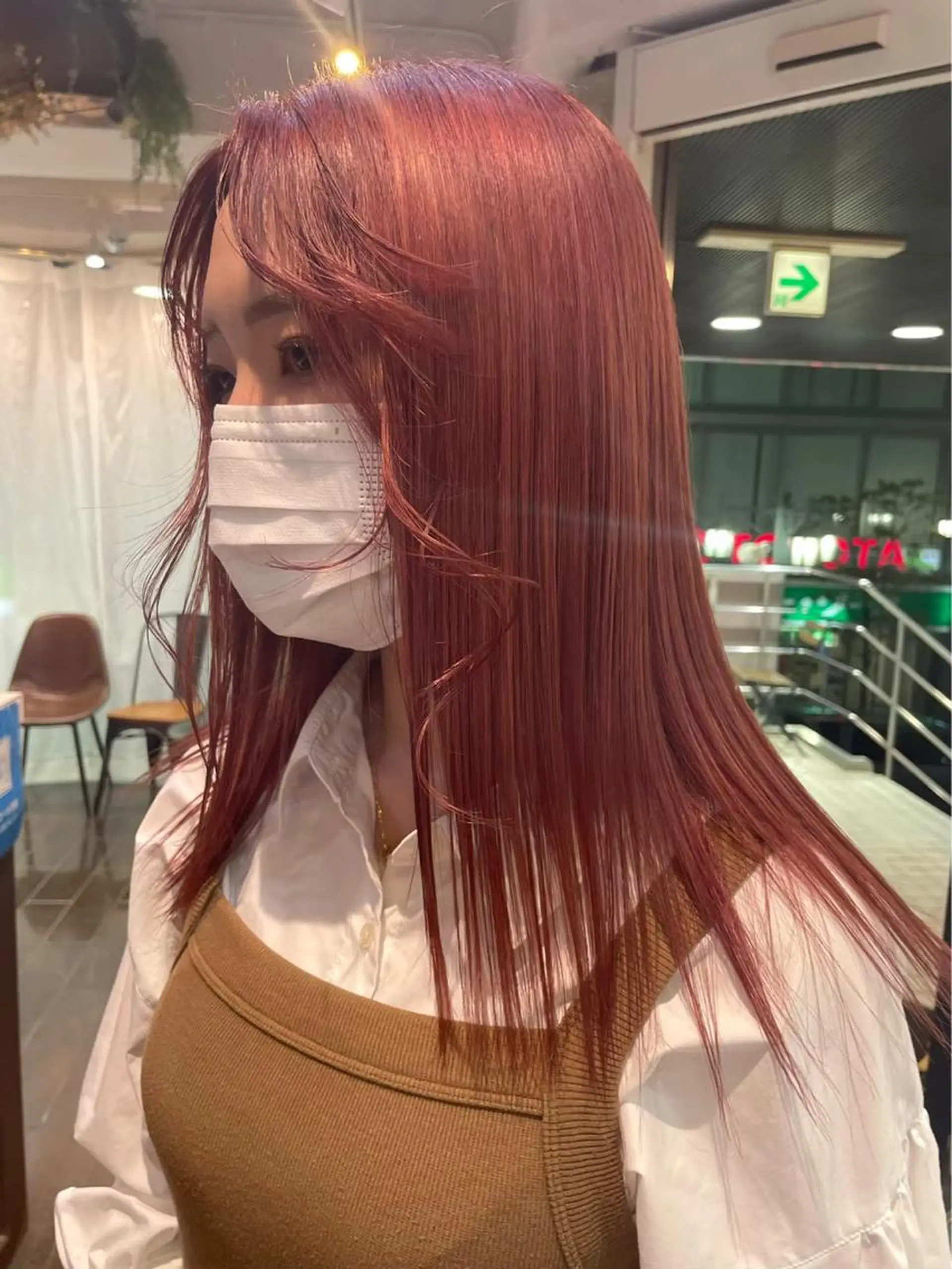 セミロング カラー ブリーチ ケアブリーチ 透明感カラー デザインカラー ダブルカラー ハイトーン/マツエク AYAKA🌙のヘアスタイル