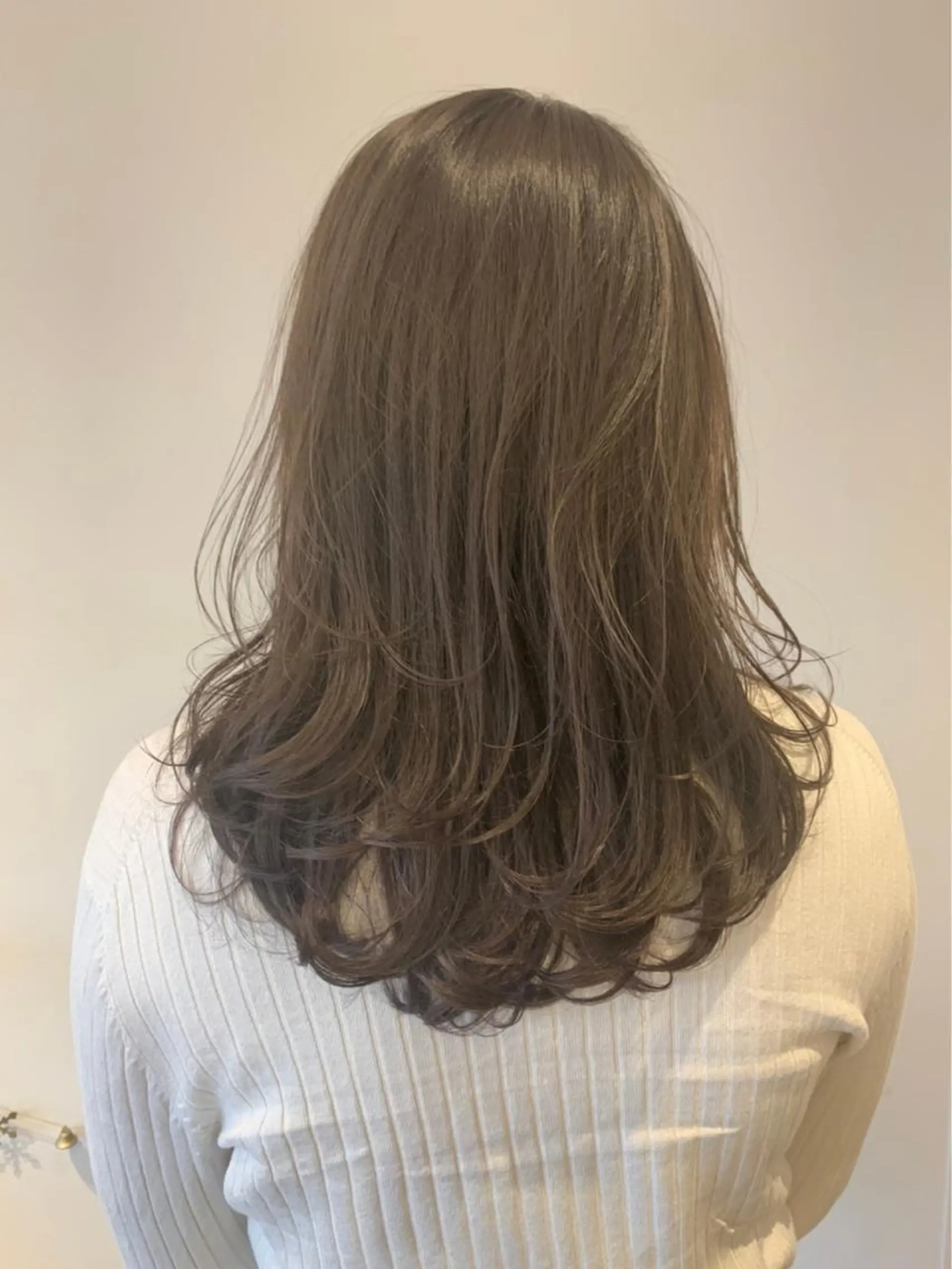 セミロング カラー 韓国風・ブリーチなし ・あり後藤　一斗のヘアスタイル