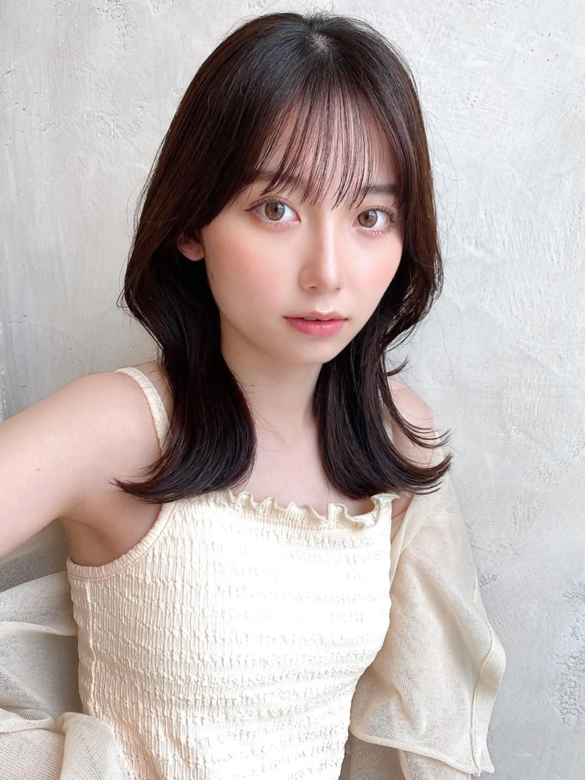 ミディアム カラー ベージュカラー ブラウンカラー ブラウンベージュ くびれヘア 顔周りカット カット ヘアカラー トリートメント 顔周り/くびれヘア 韓国ヘア💕風間るなのヘアスタイル