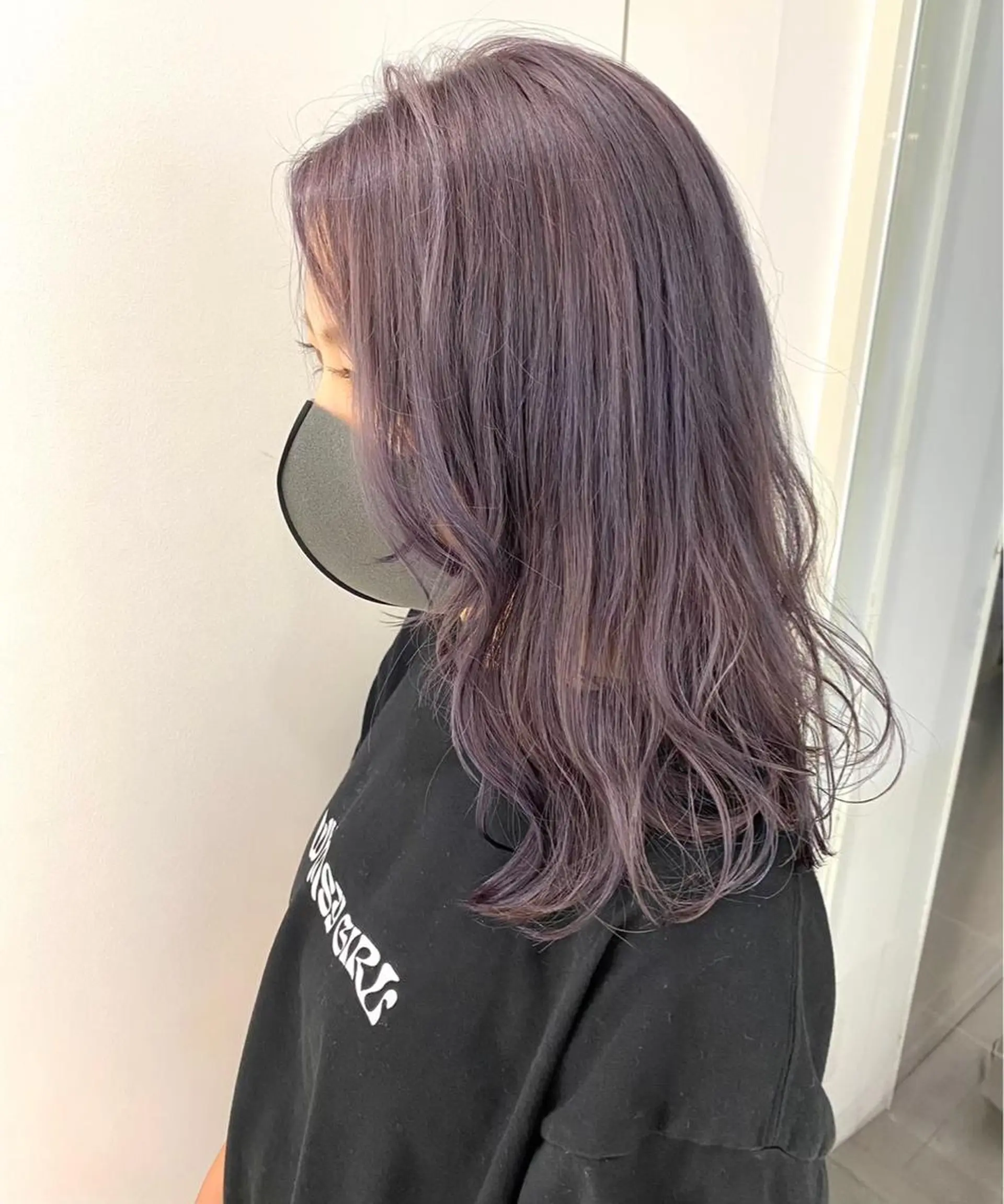 ロング カラー ラベンダーカラー シルバー La fith hair lov.所属・Okamura Chisatoのヘアスタイル