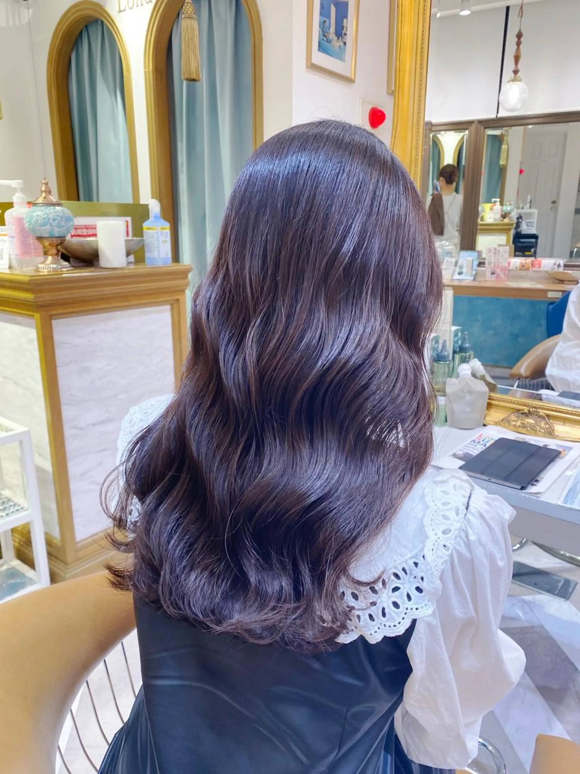 ミディアム カット ヘアカラー トリートメント 韓国ヘア/レイヤー/ 髪質改善🫧西田のヘアスタイル