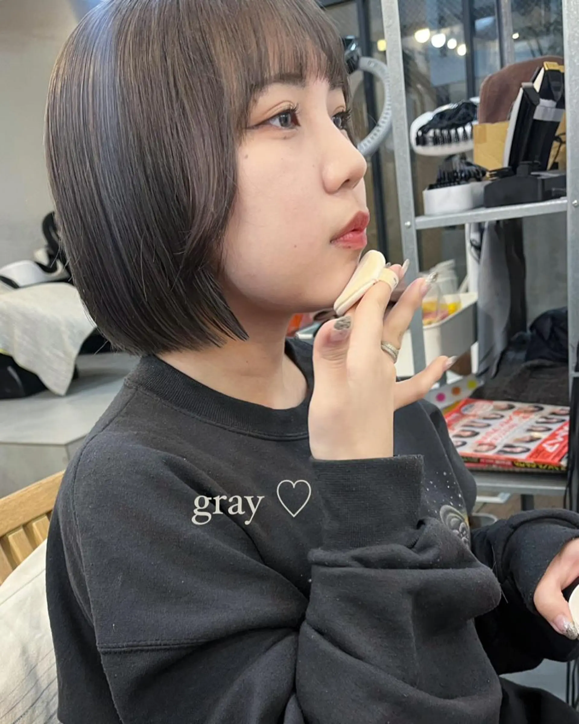 ショート カラー ブリーチ ヘアカラー トリートメント mizuho🐈‍⬛ 艶髪￤ダークトーンのヘアスタイル