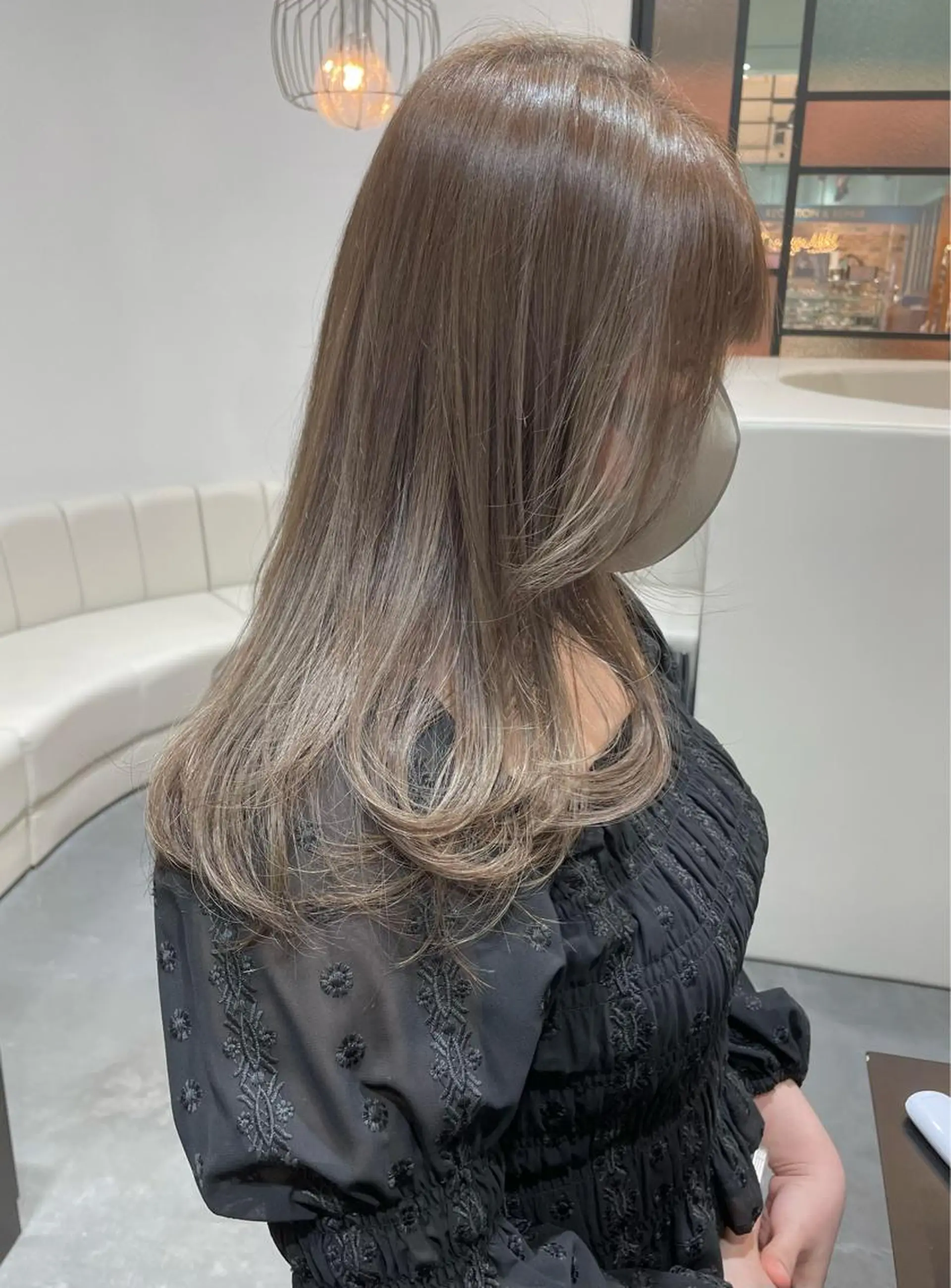 セミロング カラー ヘアアレンジ カット ヘアカラー 小倉 愛里のヘアスタイル