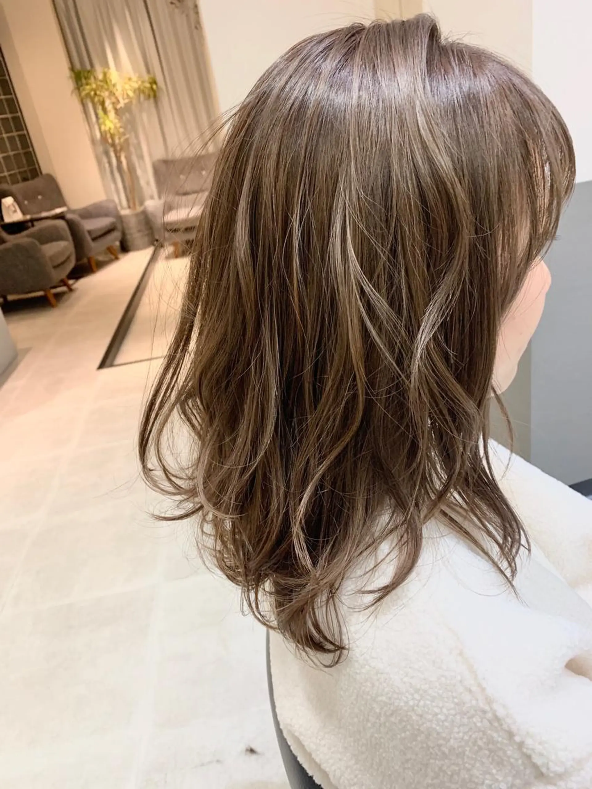 ミディアム ヘアアレンジ デート Eleanor 立川北口のヘアスタイル