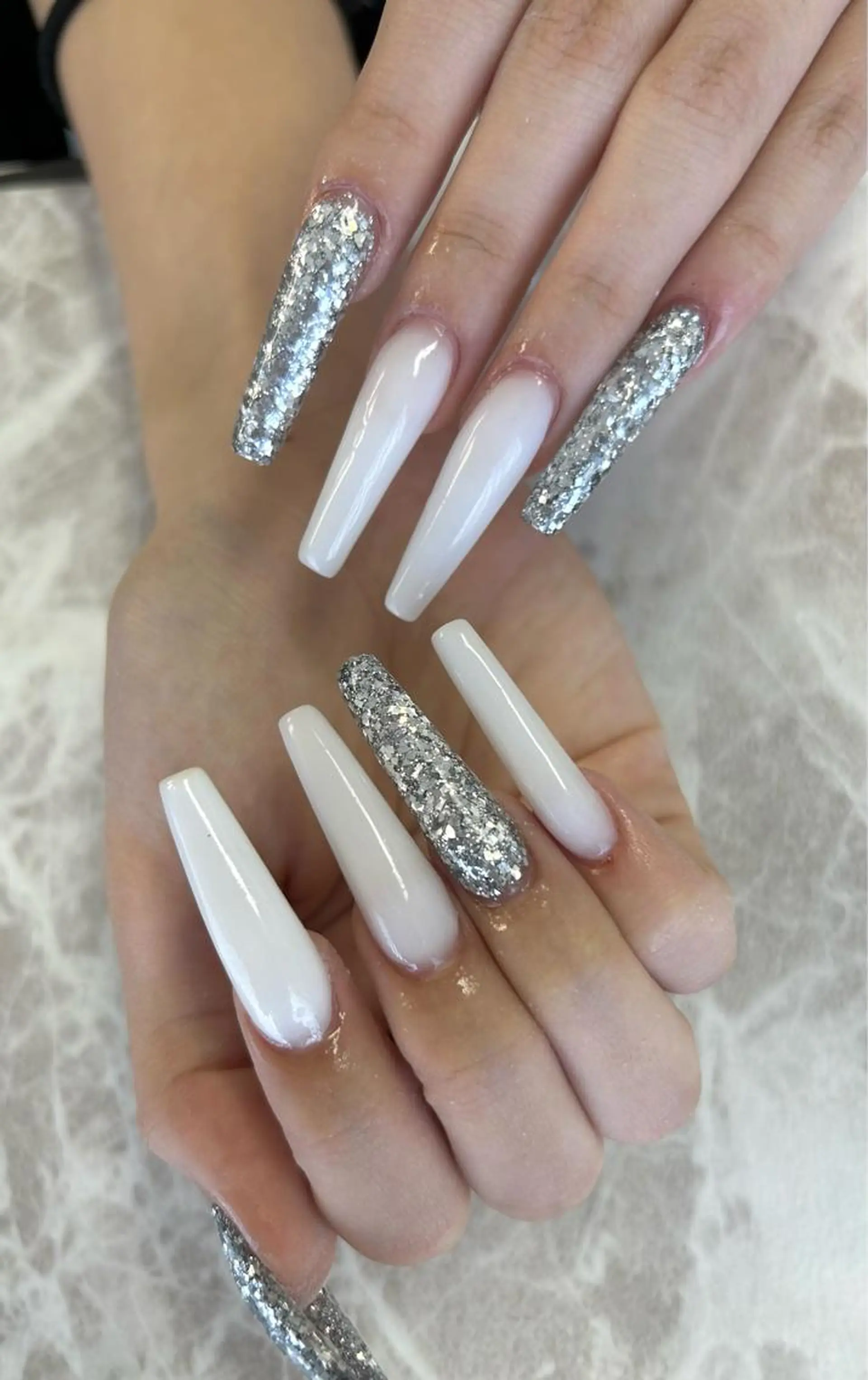 ロング ネイル ハンドネイル MADIA 横浜所属・池上 優希のネイルデザイン