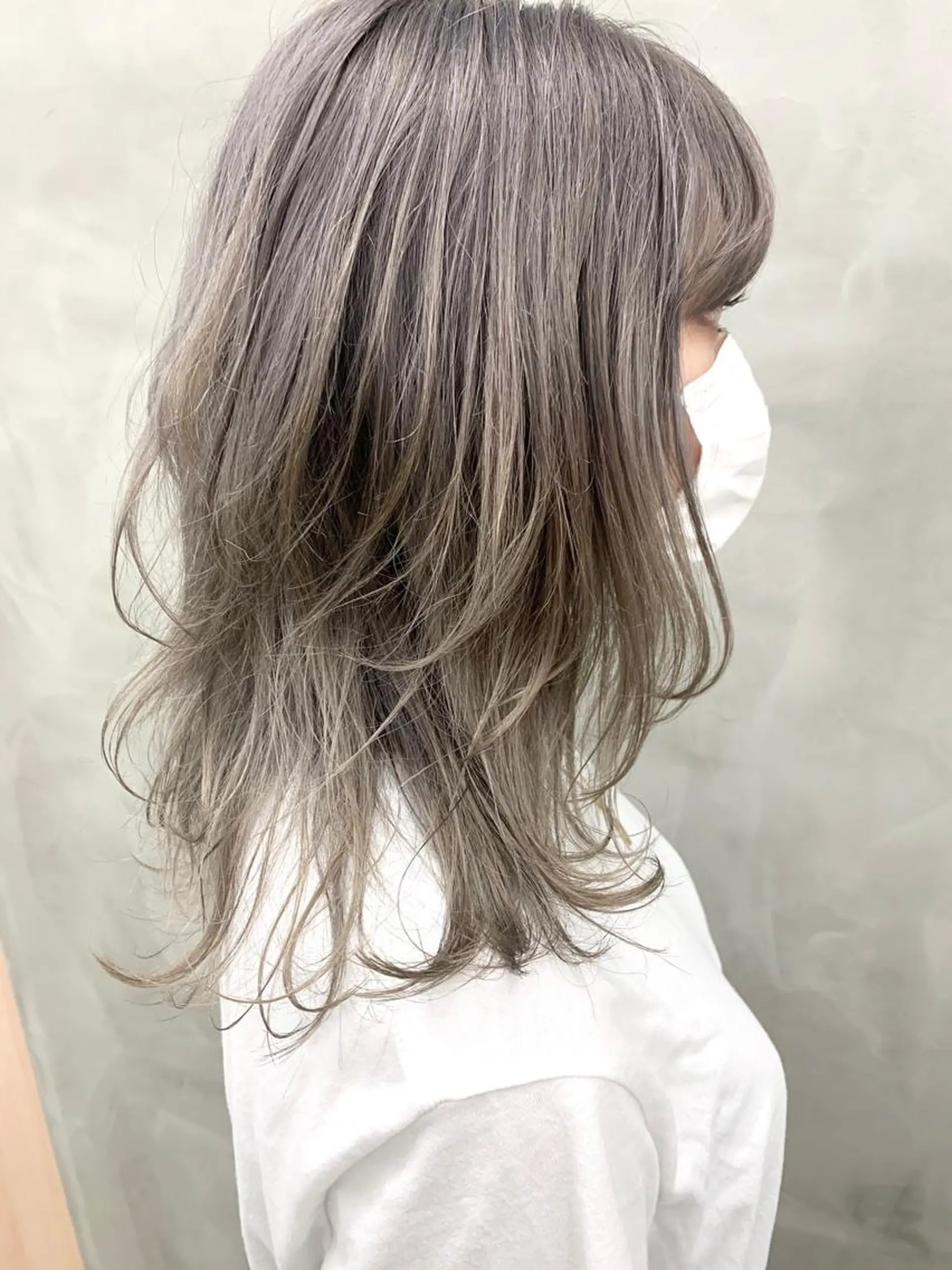 セミロング カラー ベージュカラー ホワイトベージュ ブームボックス所属・🐝ハイトーンカラー hachi🐝のヘアスタイル