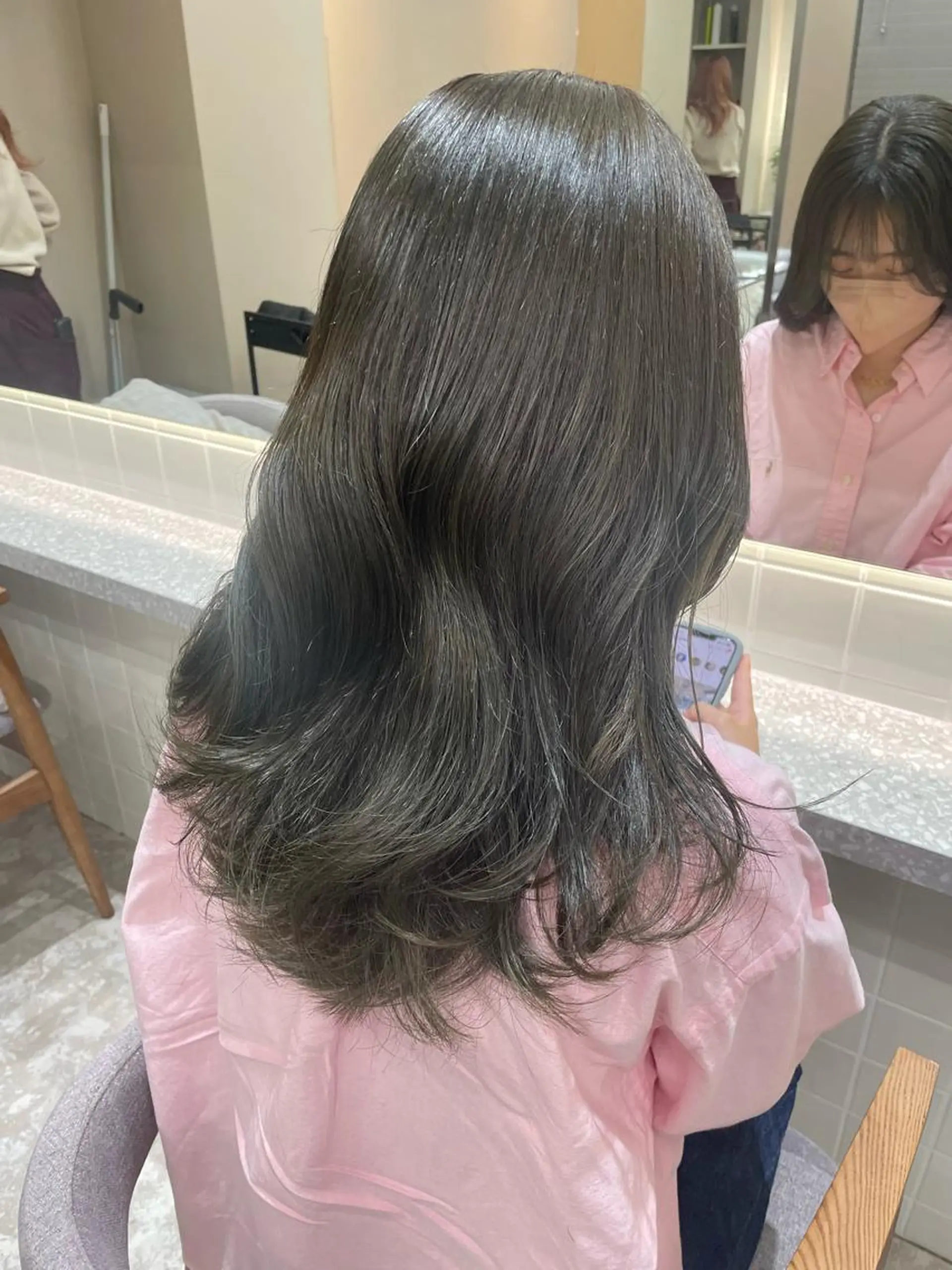 ミディアム Ess所属・YUKI / レイヤーカット🤍のヘアスタイル