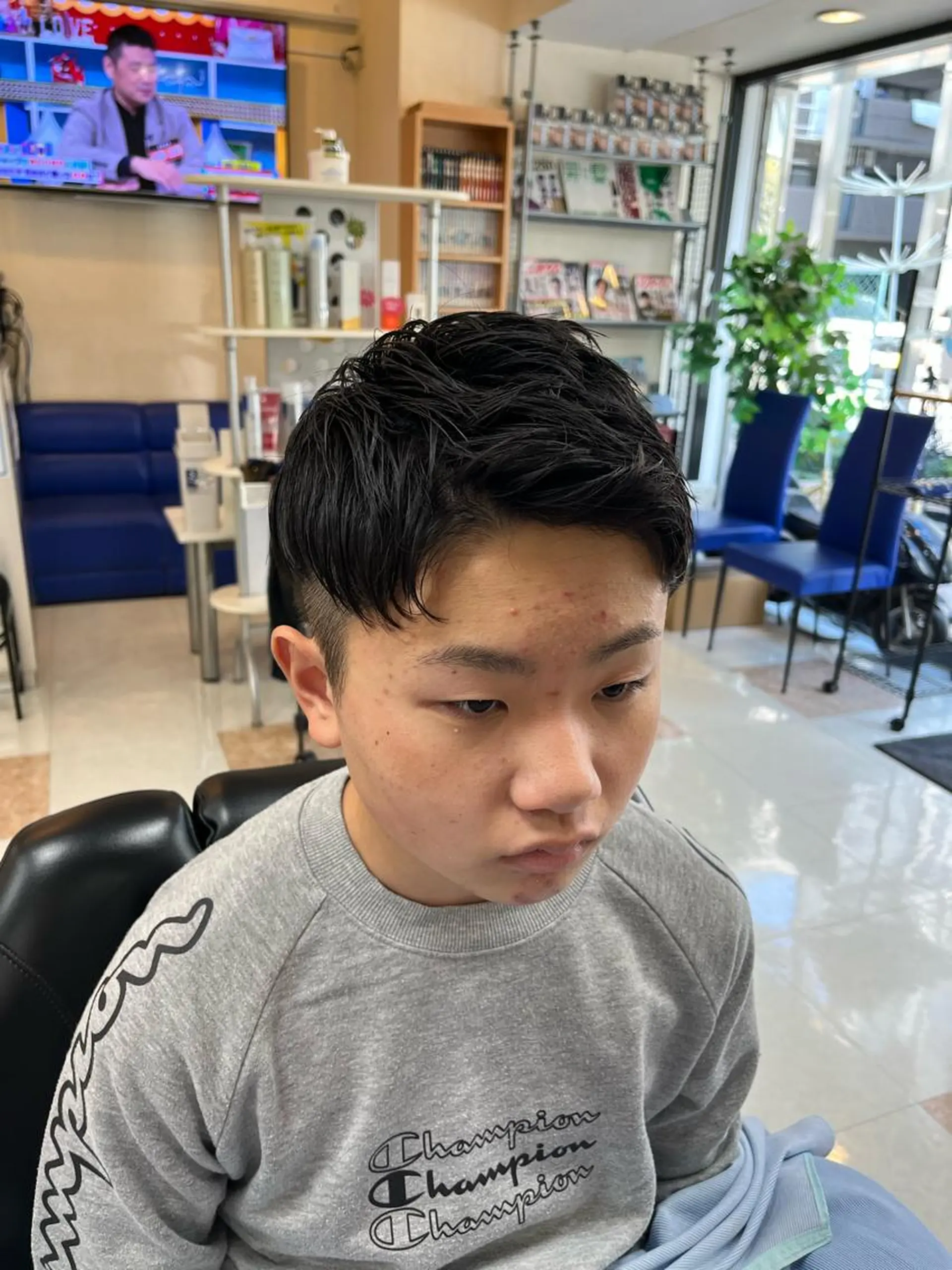 ミディアム メンズ ツーブロック コアフィールドゥ所属・坂口 大智のヘアスタイル