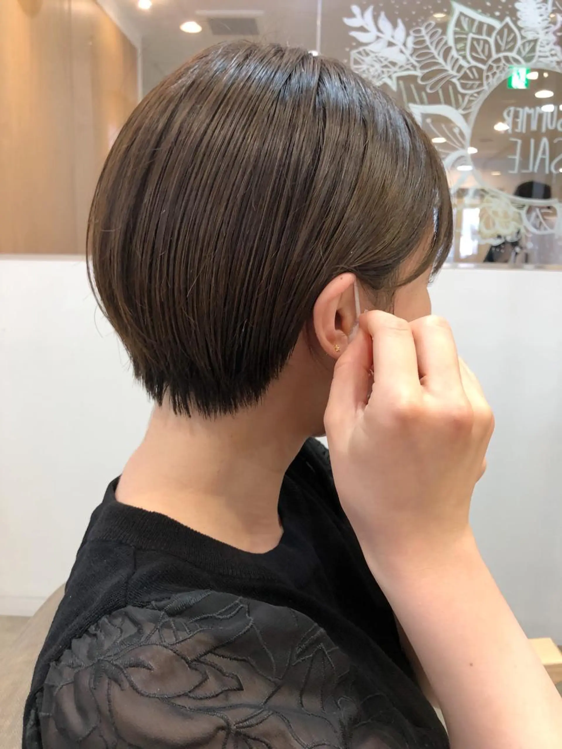 ショート カラー ショートヘア ヘアカラー ウルフ、ボブ美容師 今井のヘアスタイル