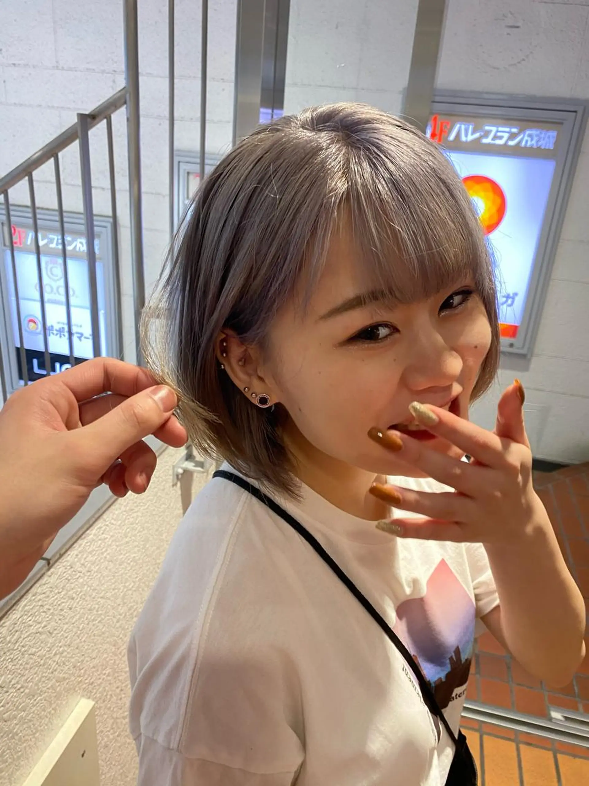 セミロング カラー ヘアアレンジ レイヤー/ベージュ カラー/ハシモトのヘアスタイル