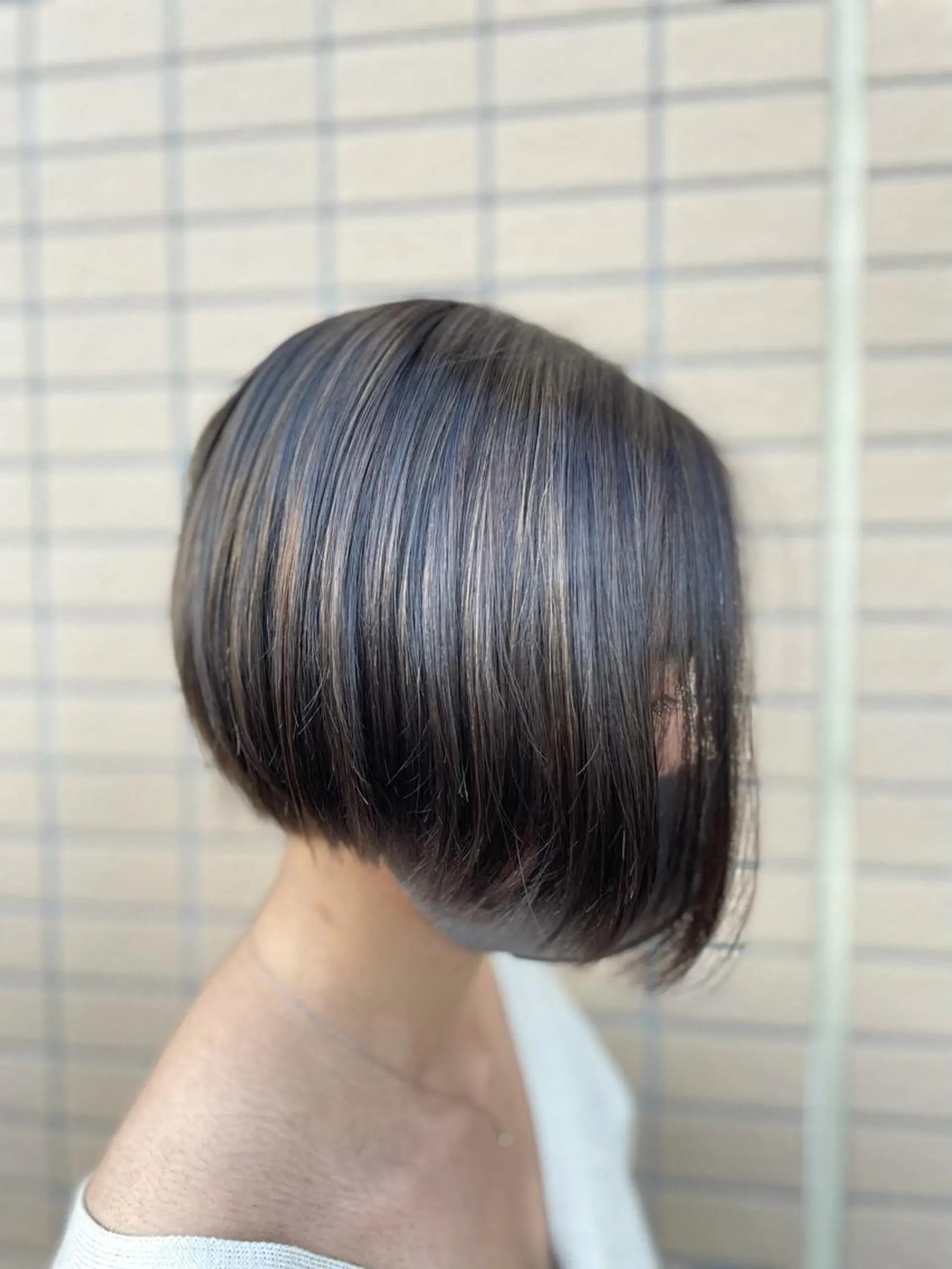 ショート アッシュ アッシュグレー ミストバング パープルカラー 髪質改善 カット ヘアカラー 吉川 舞雪のマツエク・マツパデザイン