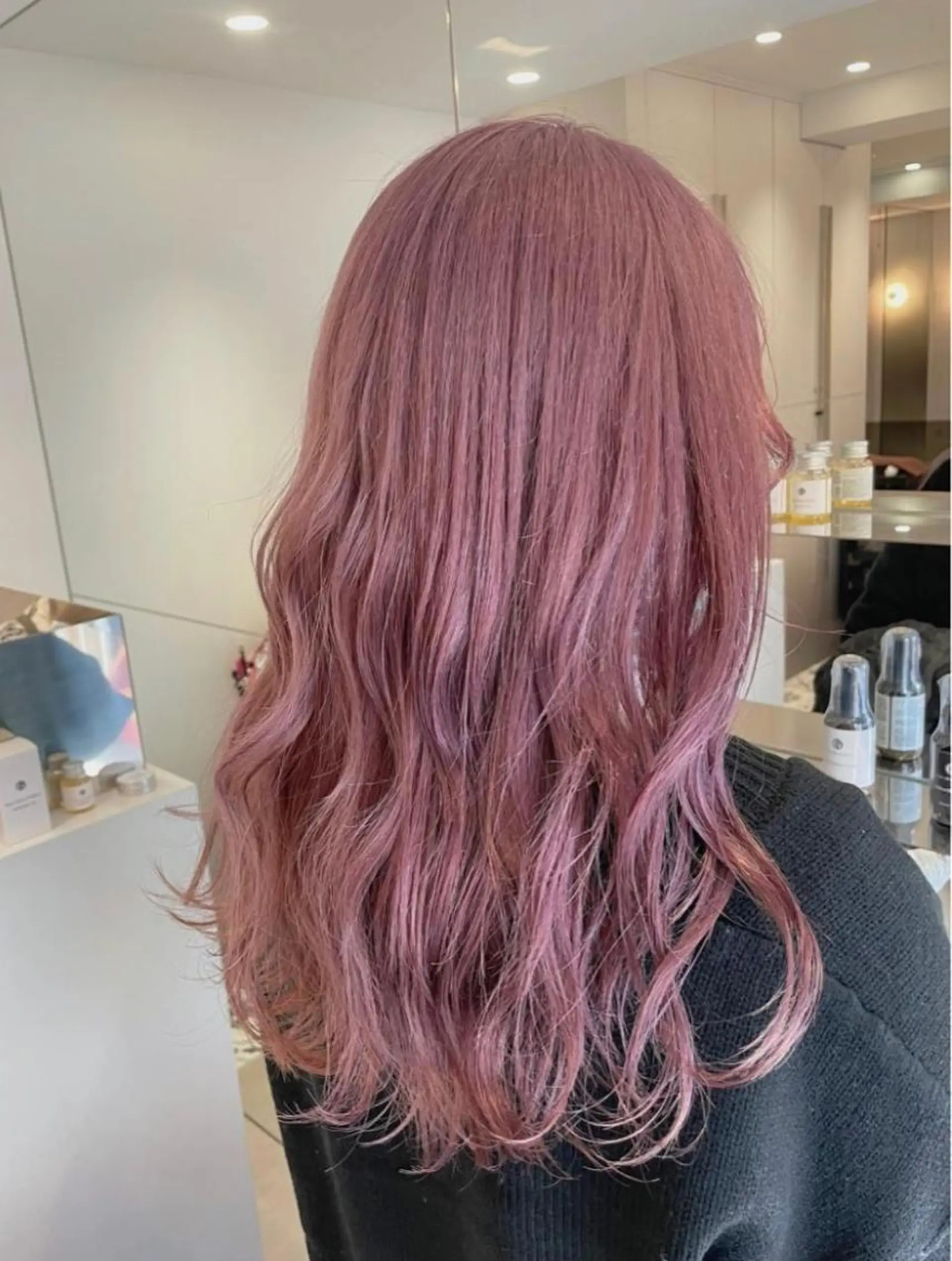 ロング カラー ヘアカラー トリートメント ヘッドスパ ヘアセット 小顔ショート✨️ RIEのヘアスタイル