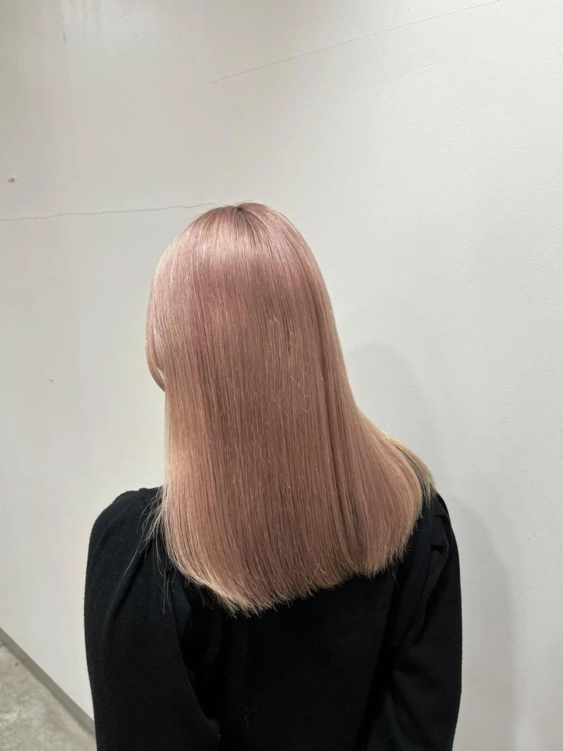 セミロング カラー ブリーチ MITSUKI🤍 モテ髪×韓国レイヤーのヘアスタイル