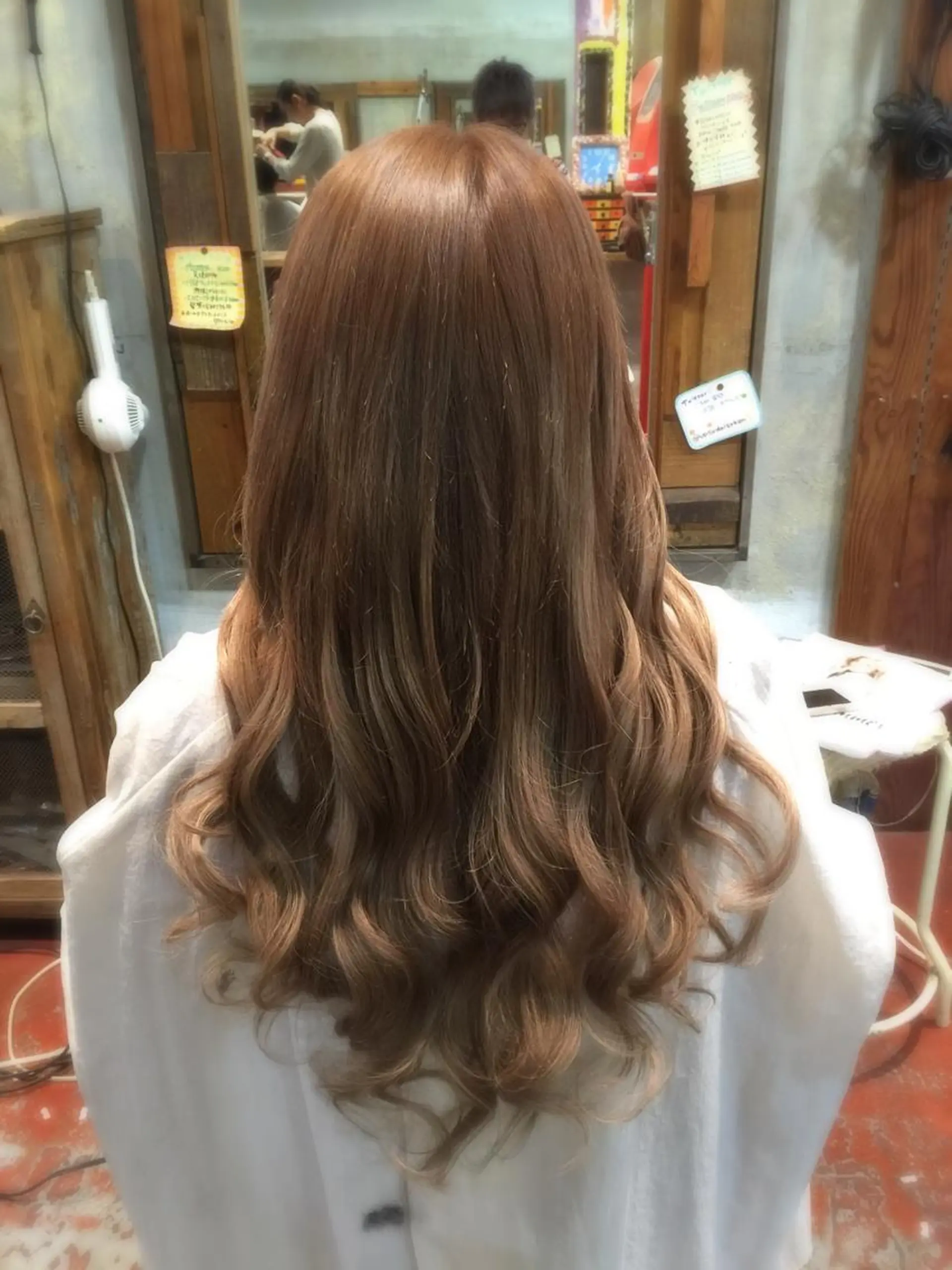FÜRSTIN所属・西村大悟 ブリーチ縮毛矯正のヘアスタイル