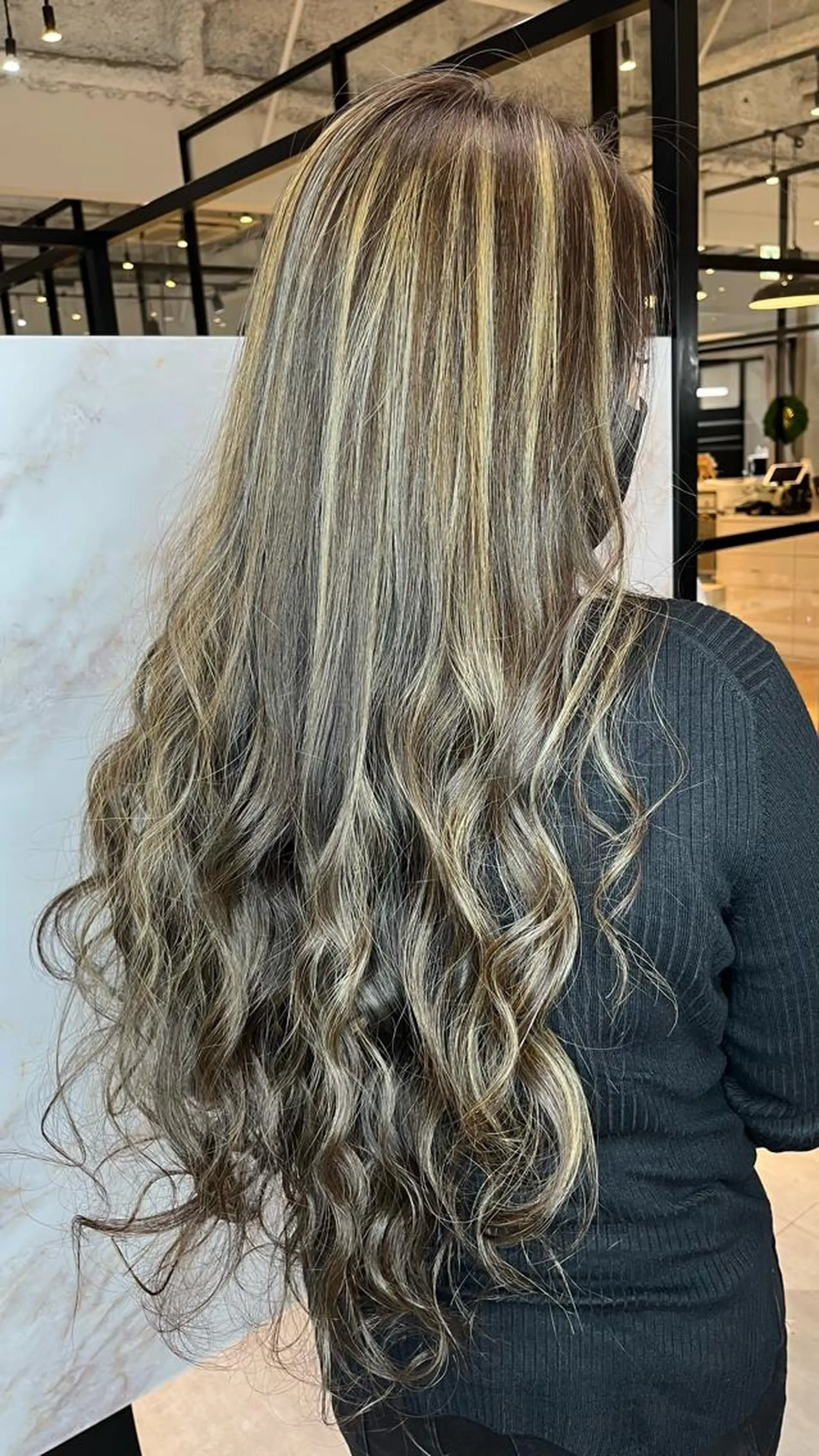 ロング ハイライト 髪質改善IENA店長 小泉拓のヘアスタイル
