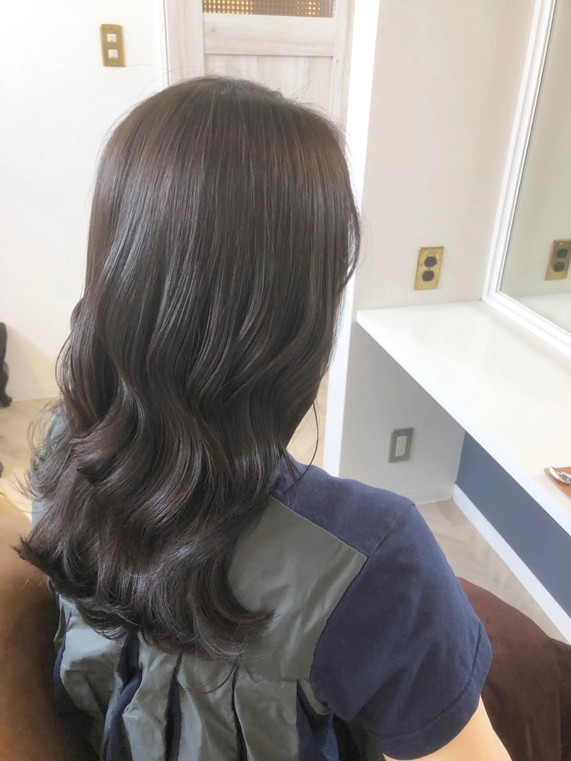 ロング PACE所属・ayumi ／透明感カラーのヘアスタイル