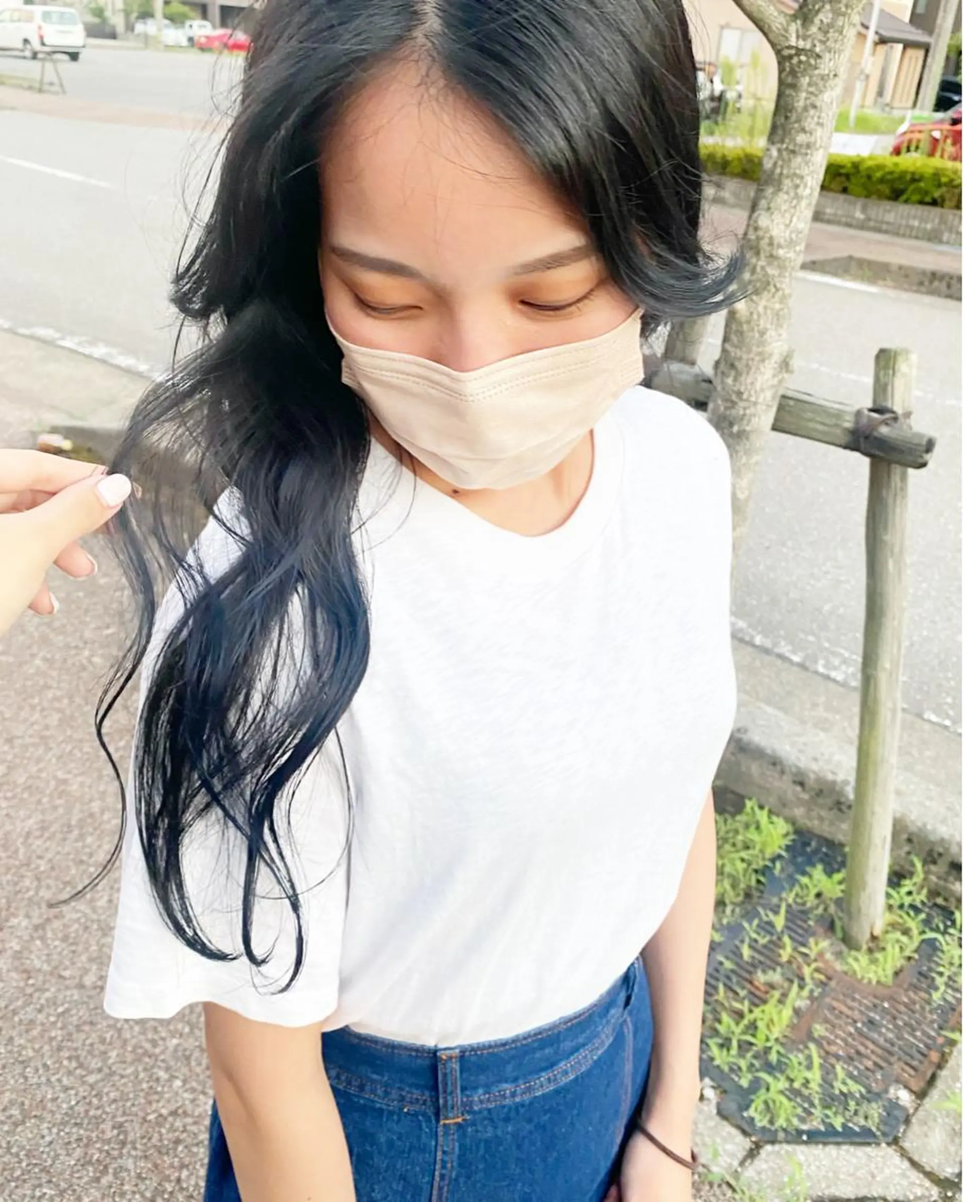 ロング カラー ヘアアレンジ 黒髪 ブルーカラー ブルーブラック ヘアカラー FIORE hair design所属・山根 奈緒のマツエク・マツパデザイン