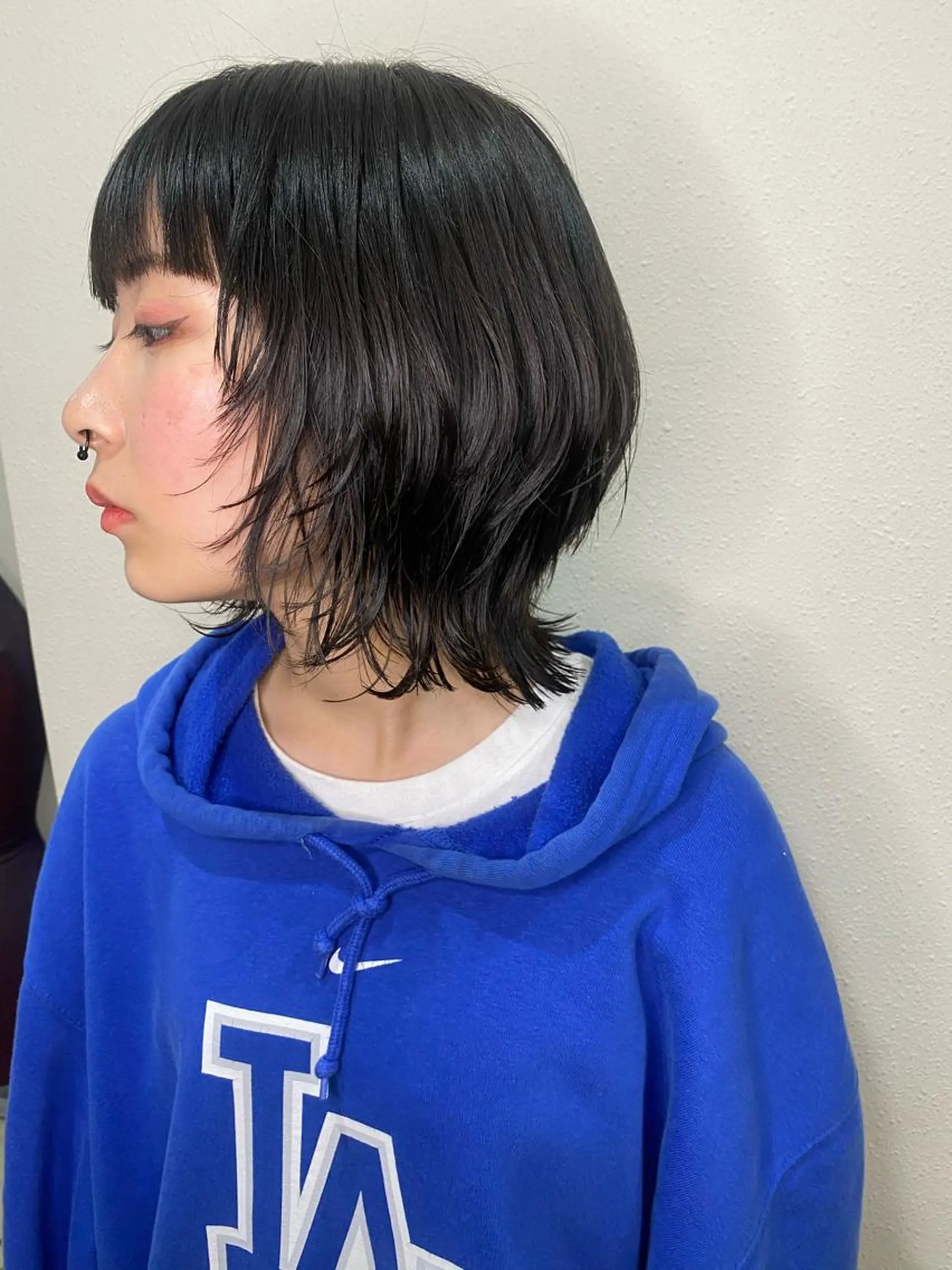 ミディアム レイヤーカット ウルフカット ウルフレイヤー ハイトーンカラー🍑 心斎橋のヘアスタイル