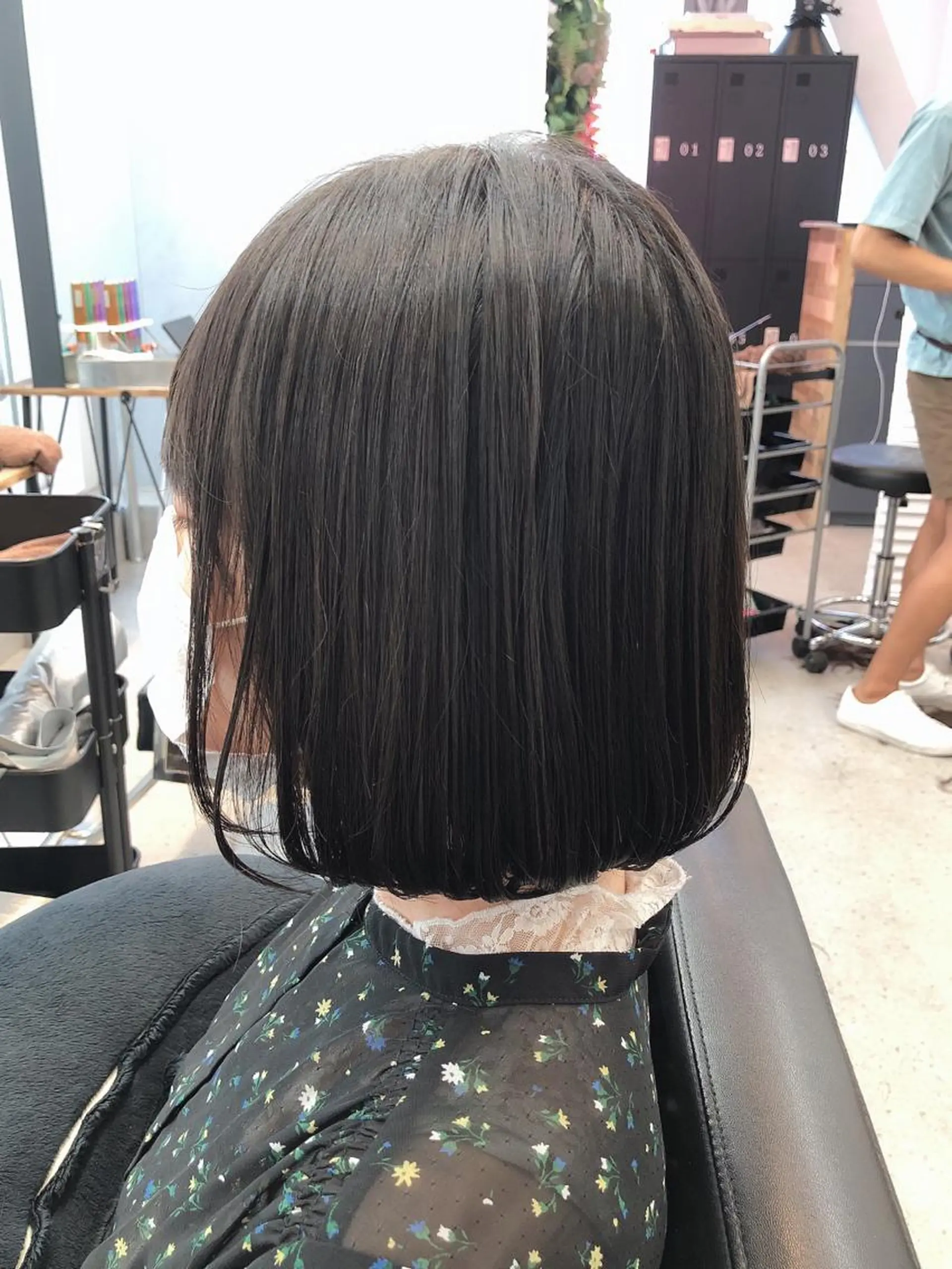 ミディアム 外ハネヘア カット ヘアカラー トリートメント 【愛され小顔カット】 YOSHIKIヘアのヘアスタイル