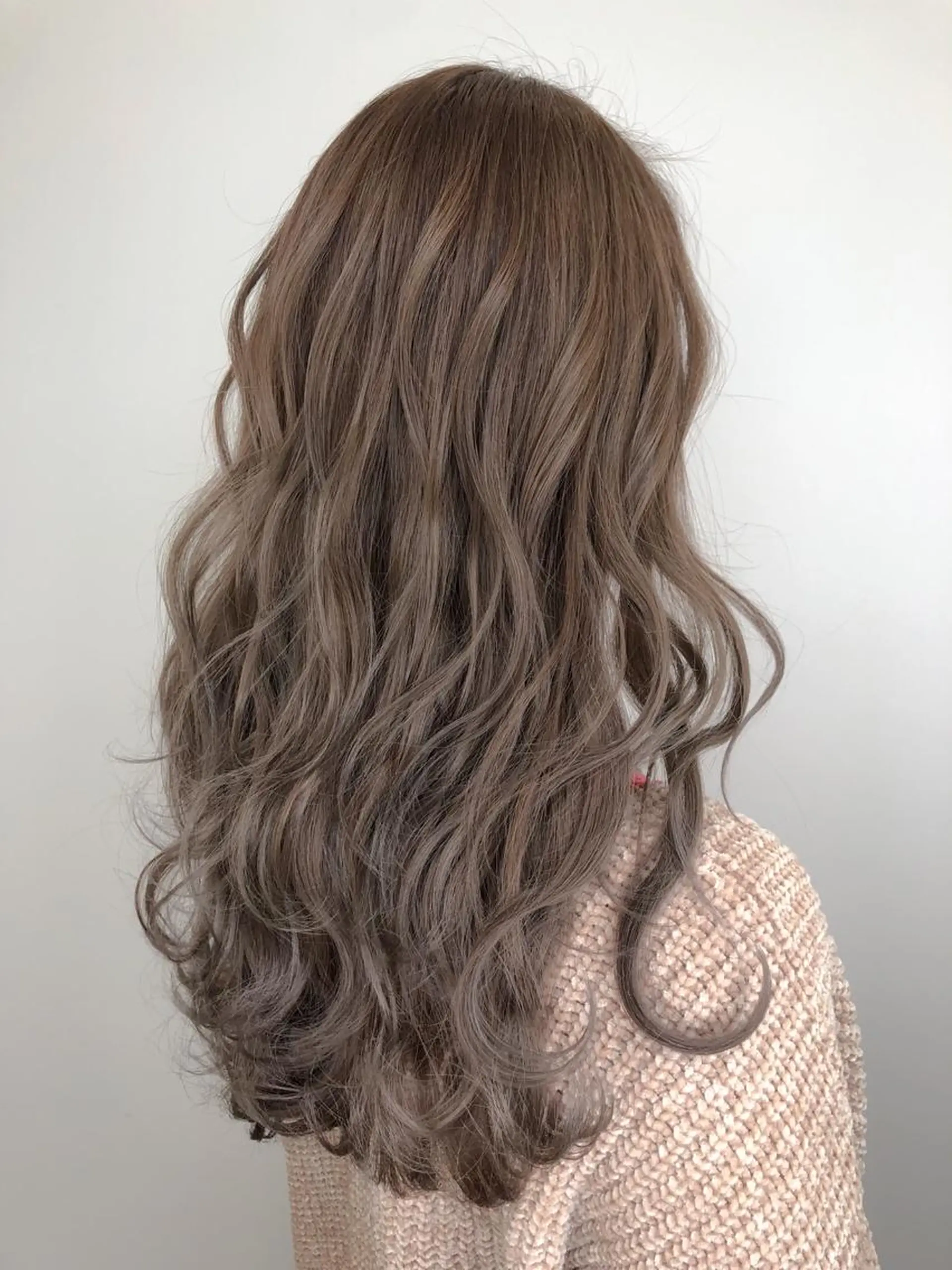 セミロング カラー ブリーチ ケアブリーチ グレージュ eclair.髪質改善&トリートメント所属・【艶髪、透明感】西村 有司のヘアスタイル