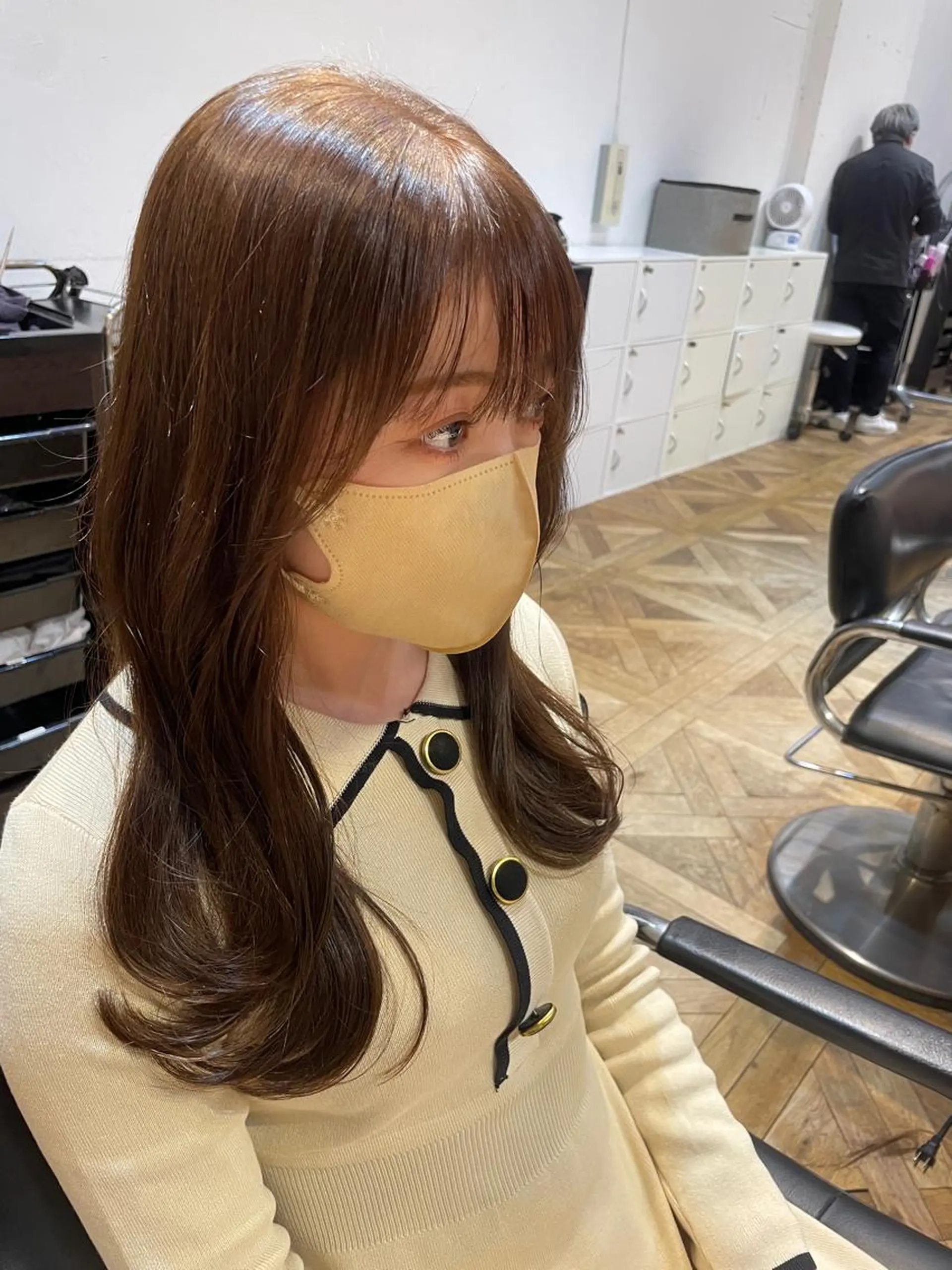 ロング カラー ロングレイヤー ベージュカラー ブリーチ 透明感カラー ブリーチなしカラー カット ヘアカラー トリートメント BEBE所属・ブリーチなし 透明感カラーKANAのヘアスタイル