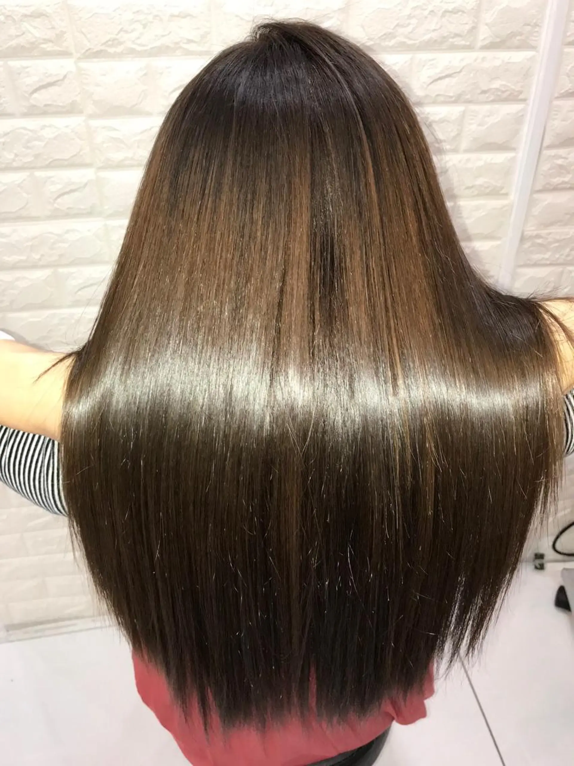 セミロング 髪質改善 トリートメント 20代半ば上質なへア ケア 髪質改善 大西のヘアスタイル