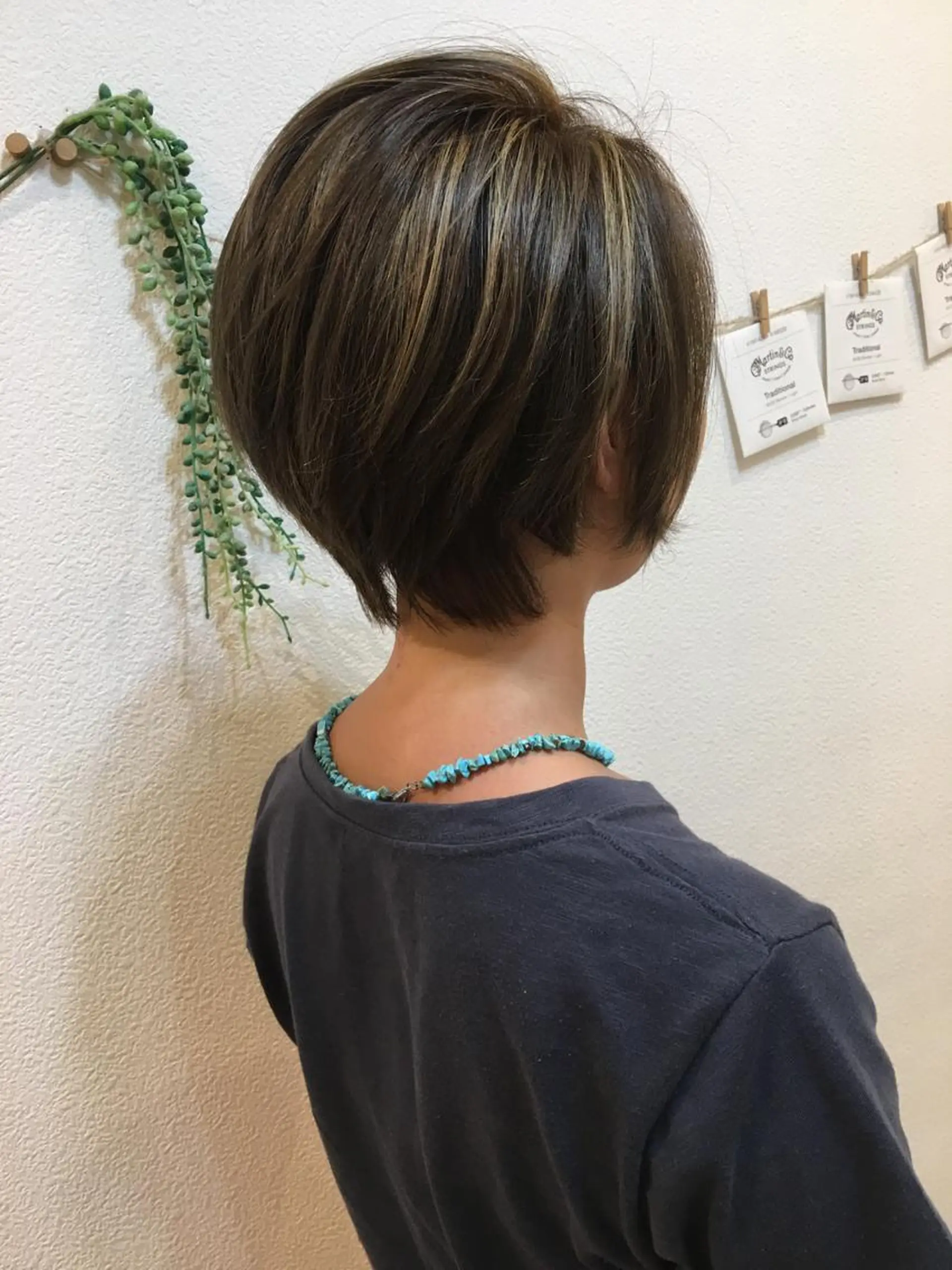 ショート ショート、ボブ シマダマサトのヘアスタイル