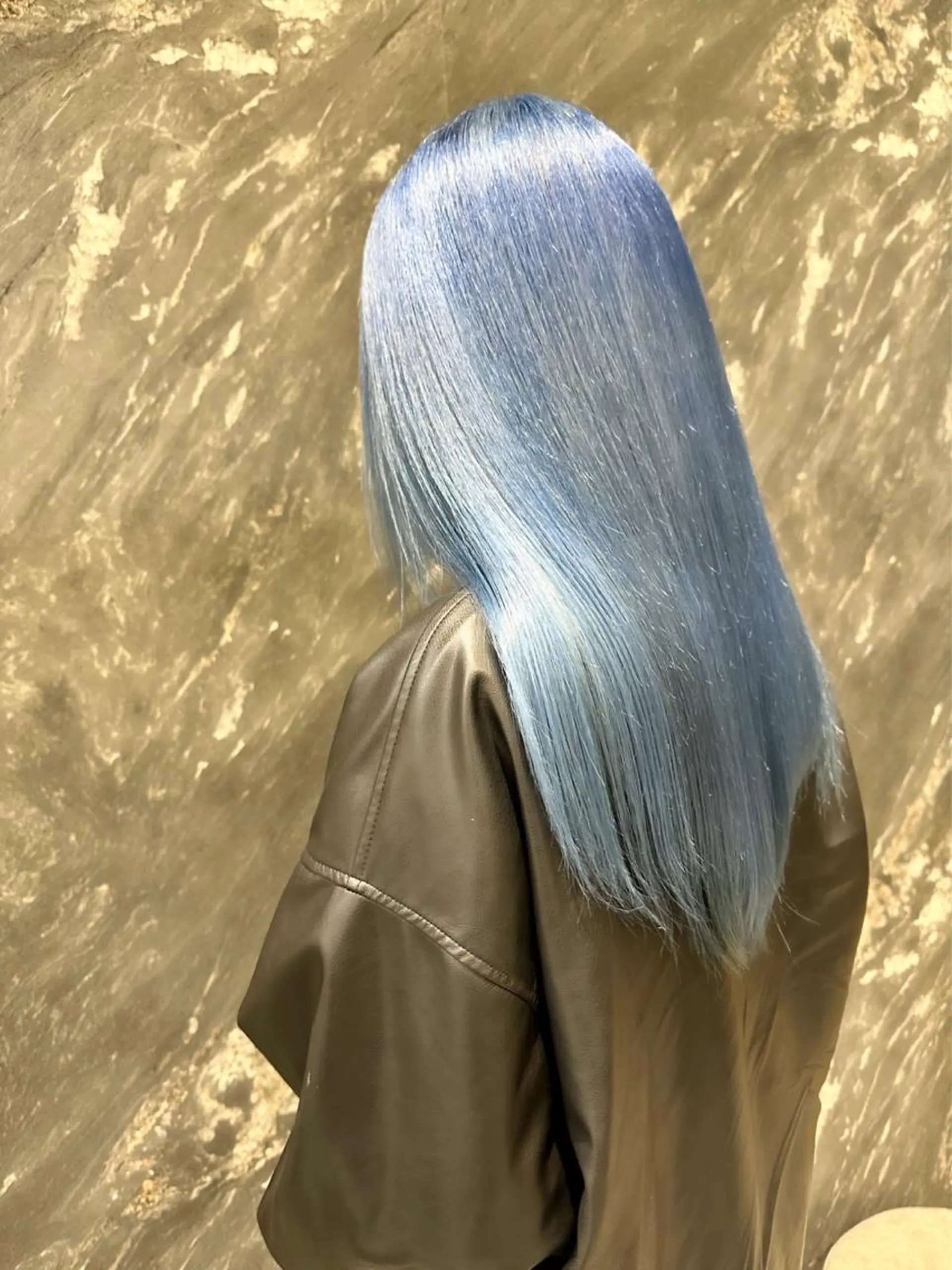 ロング カラー アッシュ ブルーカラー ブルーアッシュ 🦋レイヤーカット ミドリカワ🦋のヘアスタイル
