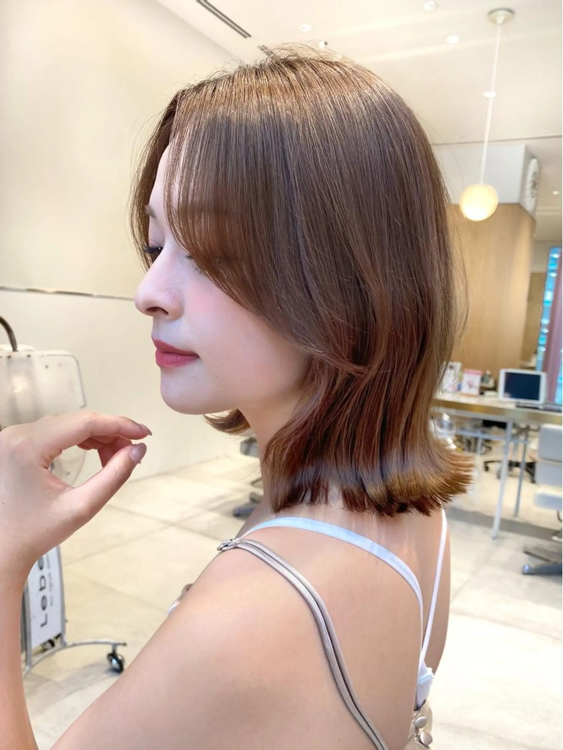 ミディアム カラー パーマ ヘアアレンジ 切りっぱなしボブ バレイヤージュ ブリーチ ケアブリーチ 透明感カラー 小野寺瑞希 /最小顔カットのヘアスタイル