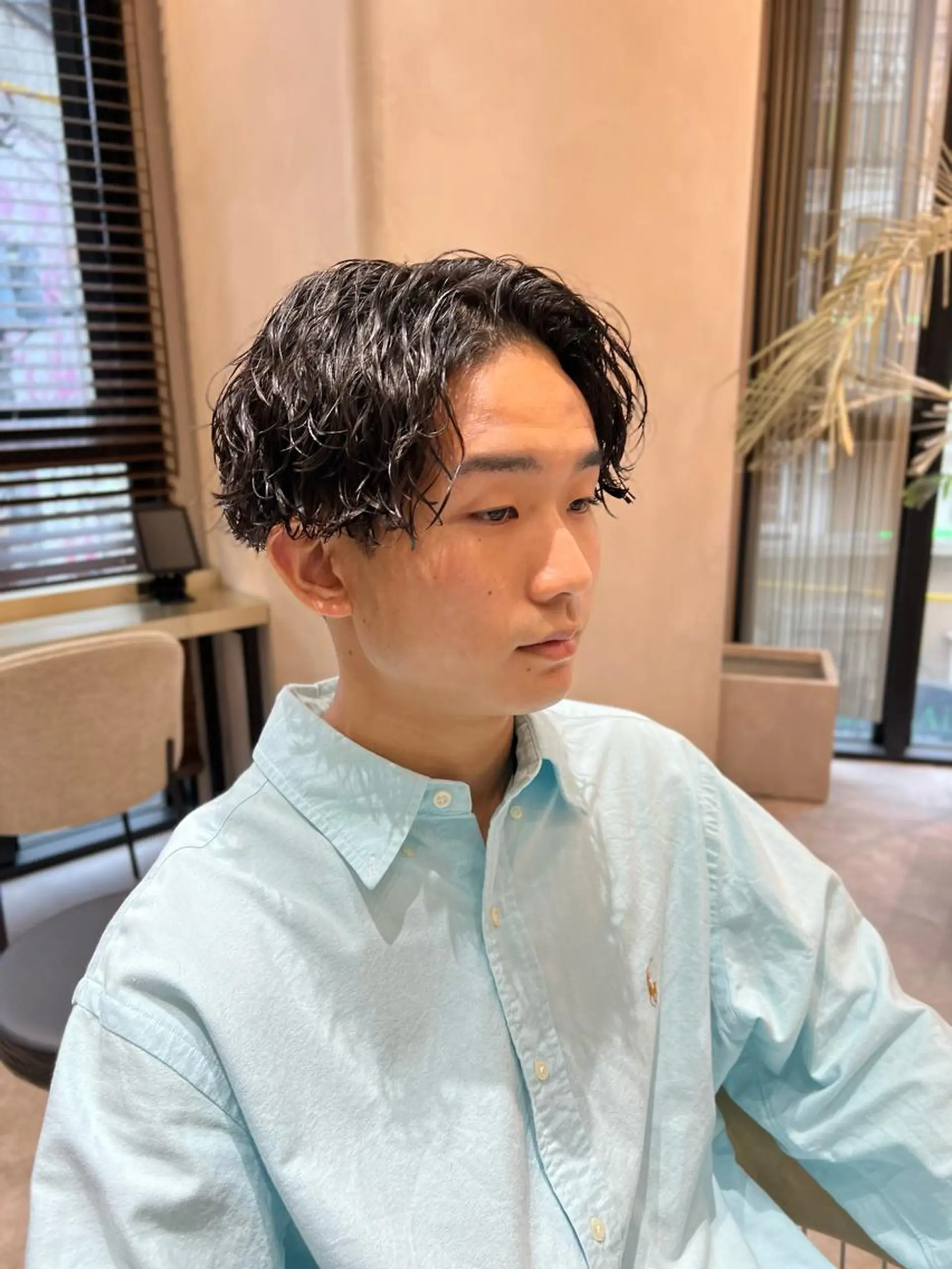ミディアム パーマ メンズ カット パーマ トリートメント 波巻きスパイラルパー マ/シャドウパーマ駿のヘアスタイル