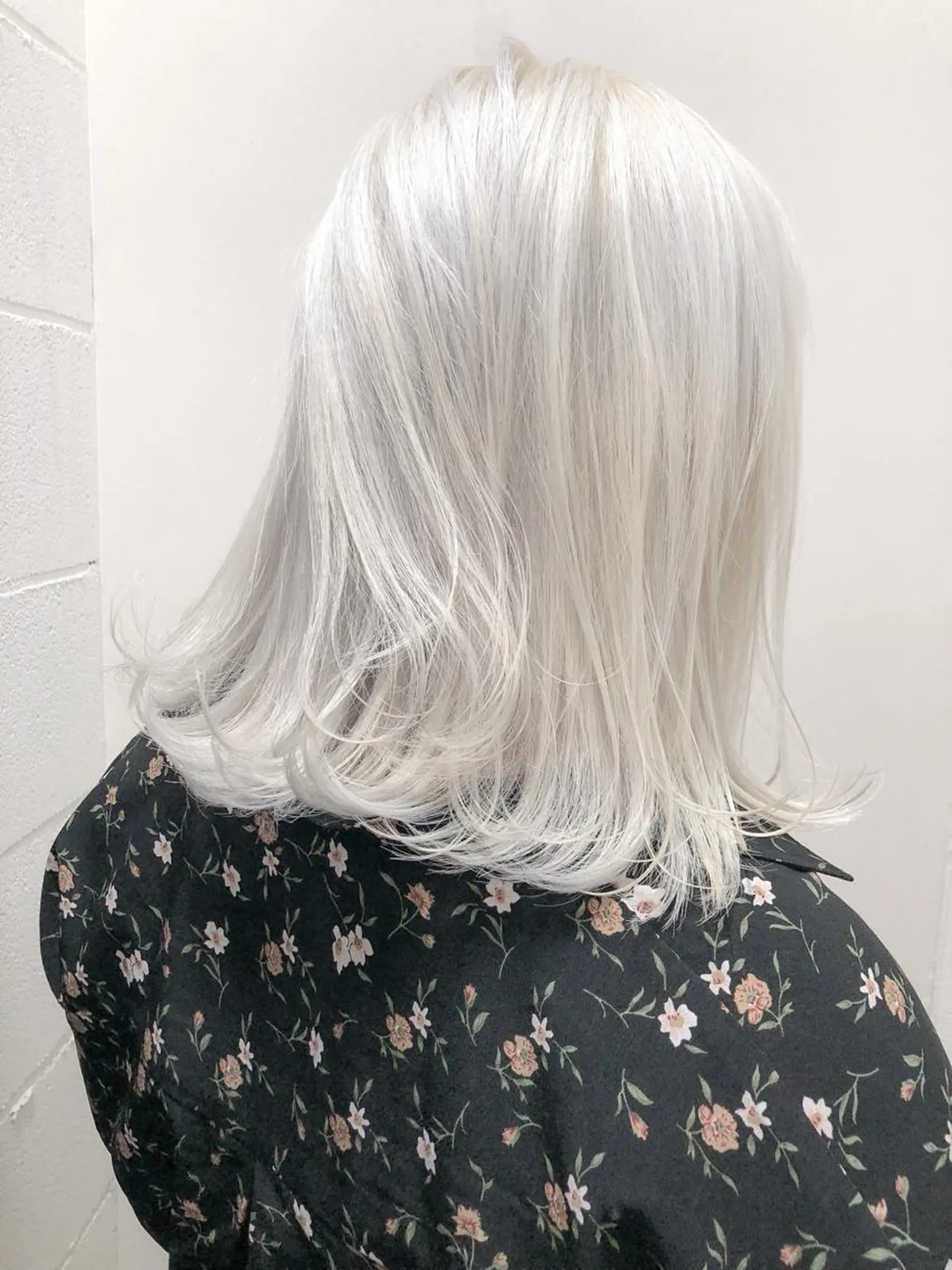 ミディアム カラー ハイトーンカラー ⭐️NAZUNAのヘアスタイル