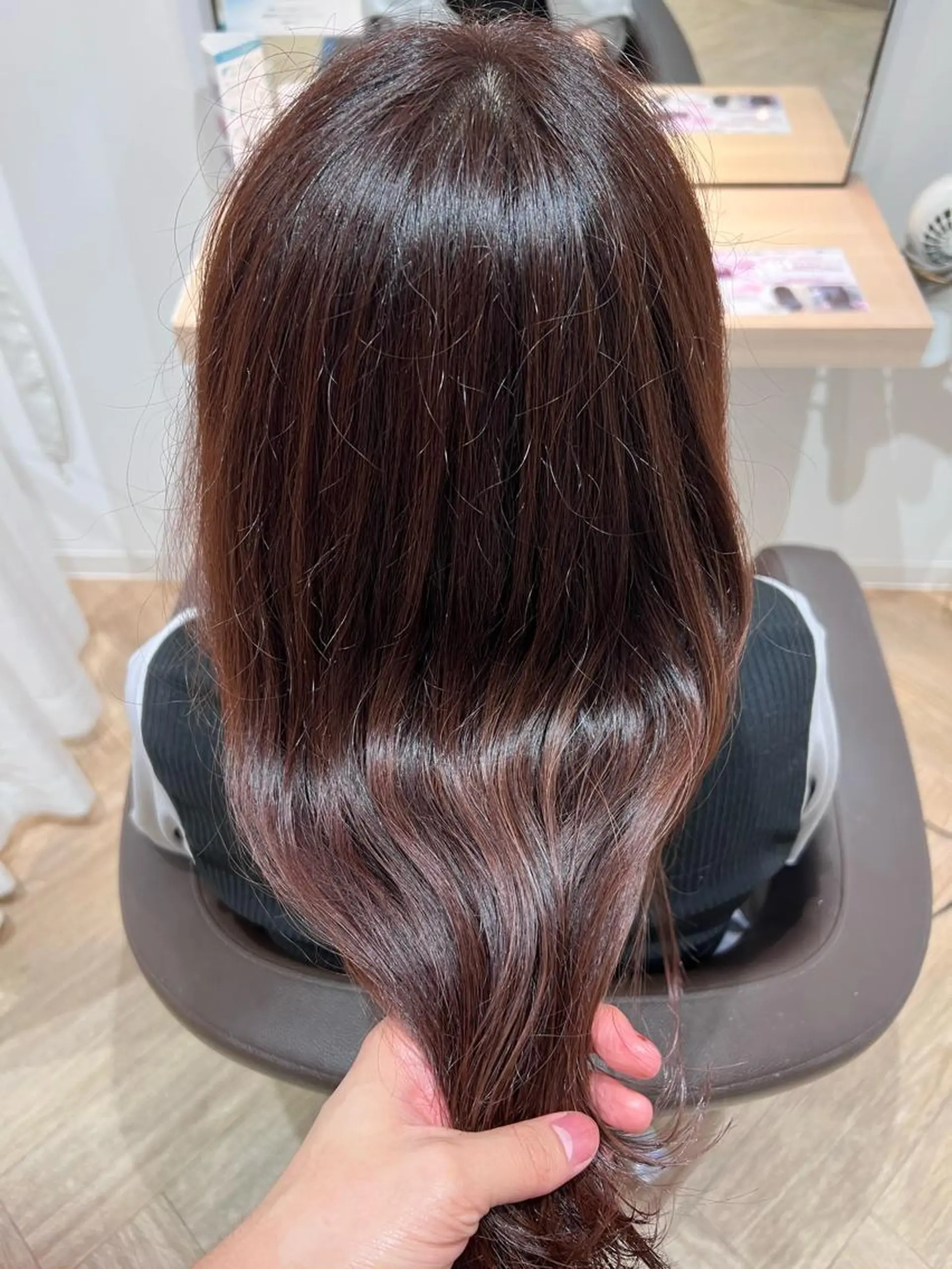 ロング カラー ブラウンカラー ピンクカラー ピンクブラウン ヘアカラー トリートメント AVANCE.西宮北口所属・白髪ぼかし/髪質改善 梅原響輝のヘアスタイル