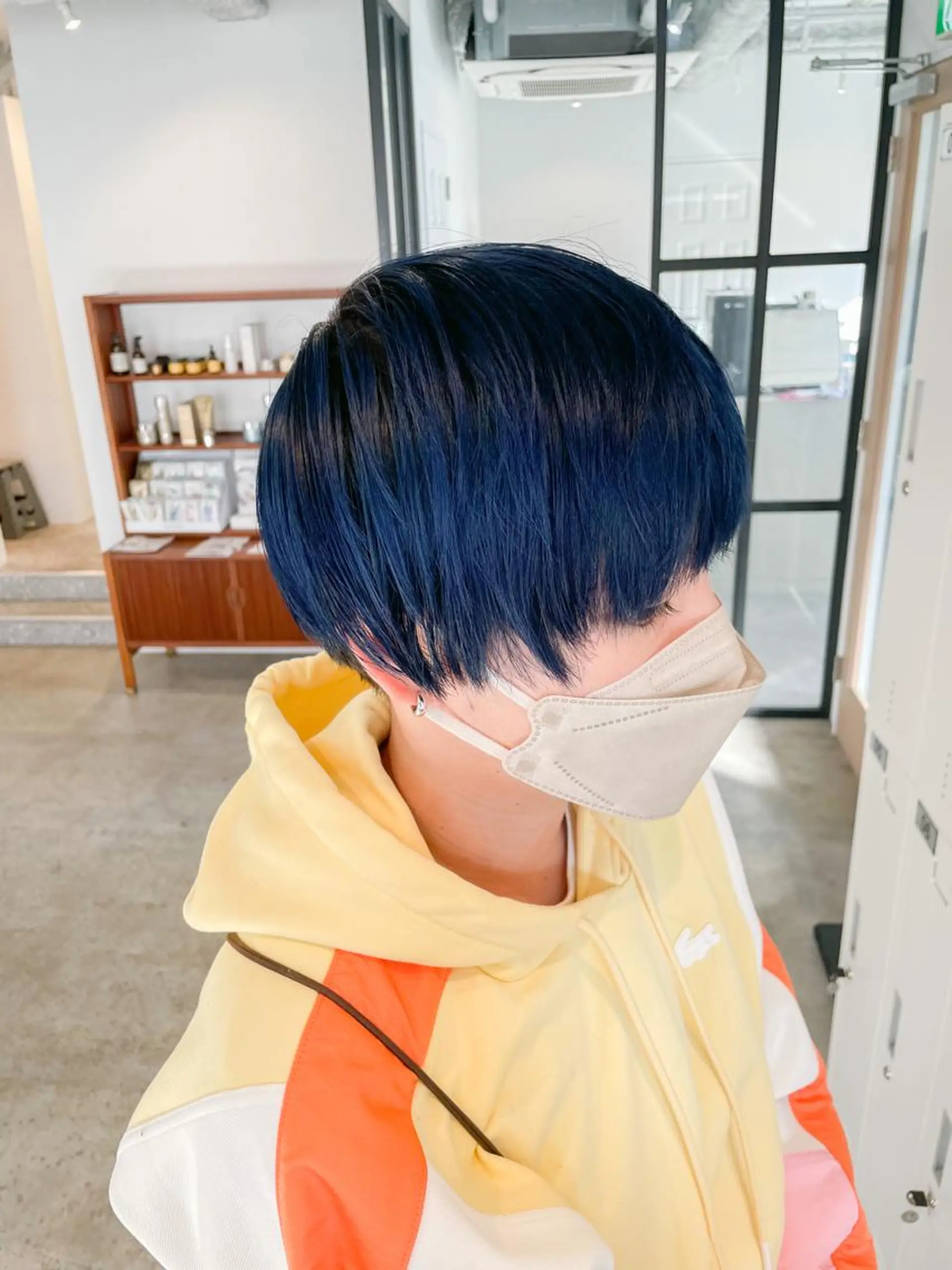 ショート カラー ショートレイヤー ブルーカラー ネイビーカラー レイヤーカット ショートヘア カット ヘアカラー Takuma Suzuki中目黒のヘアスタイル