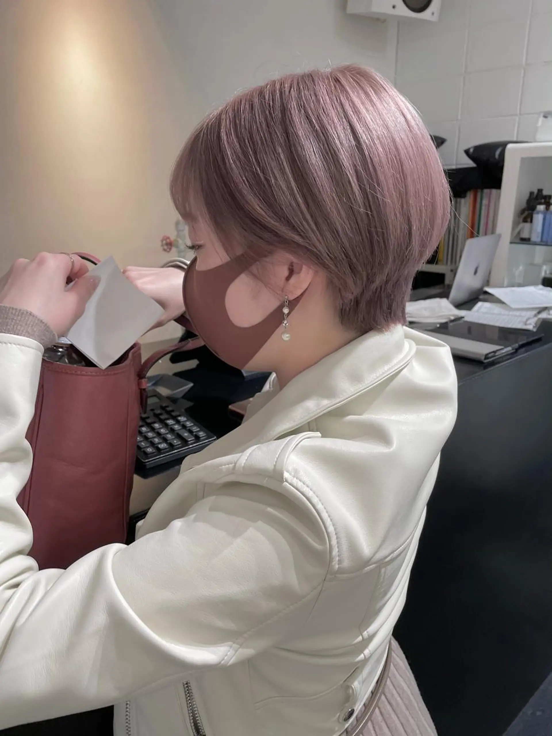 ショート カラー ヘアアレンジ ブリーチ ピンクカラー ホワイトピンク カット ヘアカラー トリートメント 艶ハイトーン/ヘア アレンジAYAKAのヘアスタイル