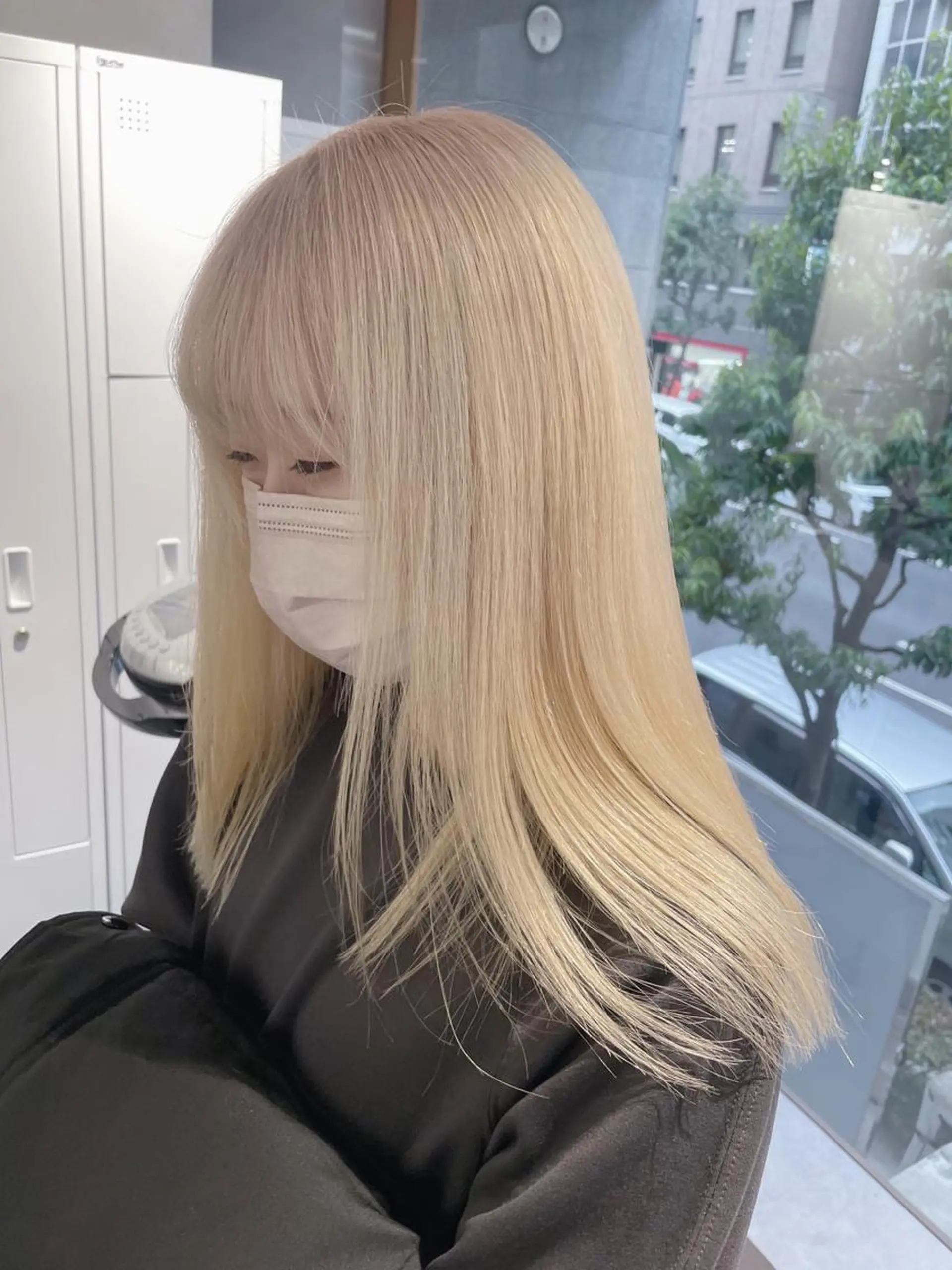 ロング カラー アッシュ バレイヤージュ ベージュカラー 黒髪 ブリーチ ikuma/ ミルクティーのヘアスタイル