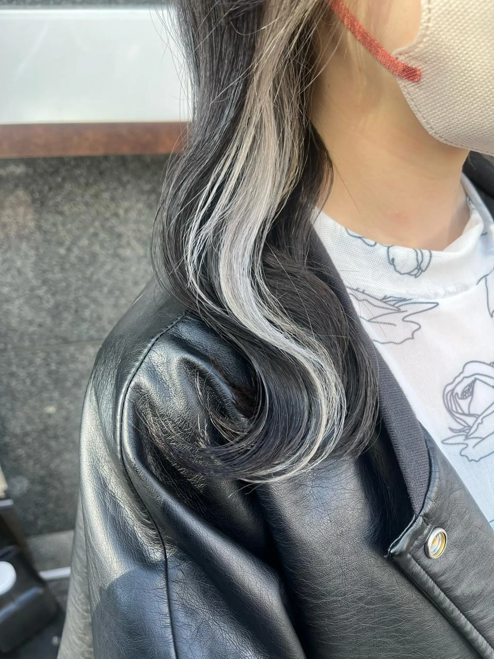 ロング カラー イヤリングカラー ヘアカラー トリートメント ヘアセット 韓国/インナーカラー 🍑YUI🍑のヘアスタイル
