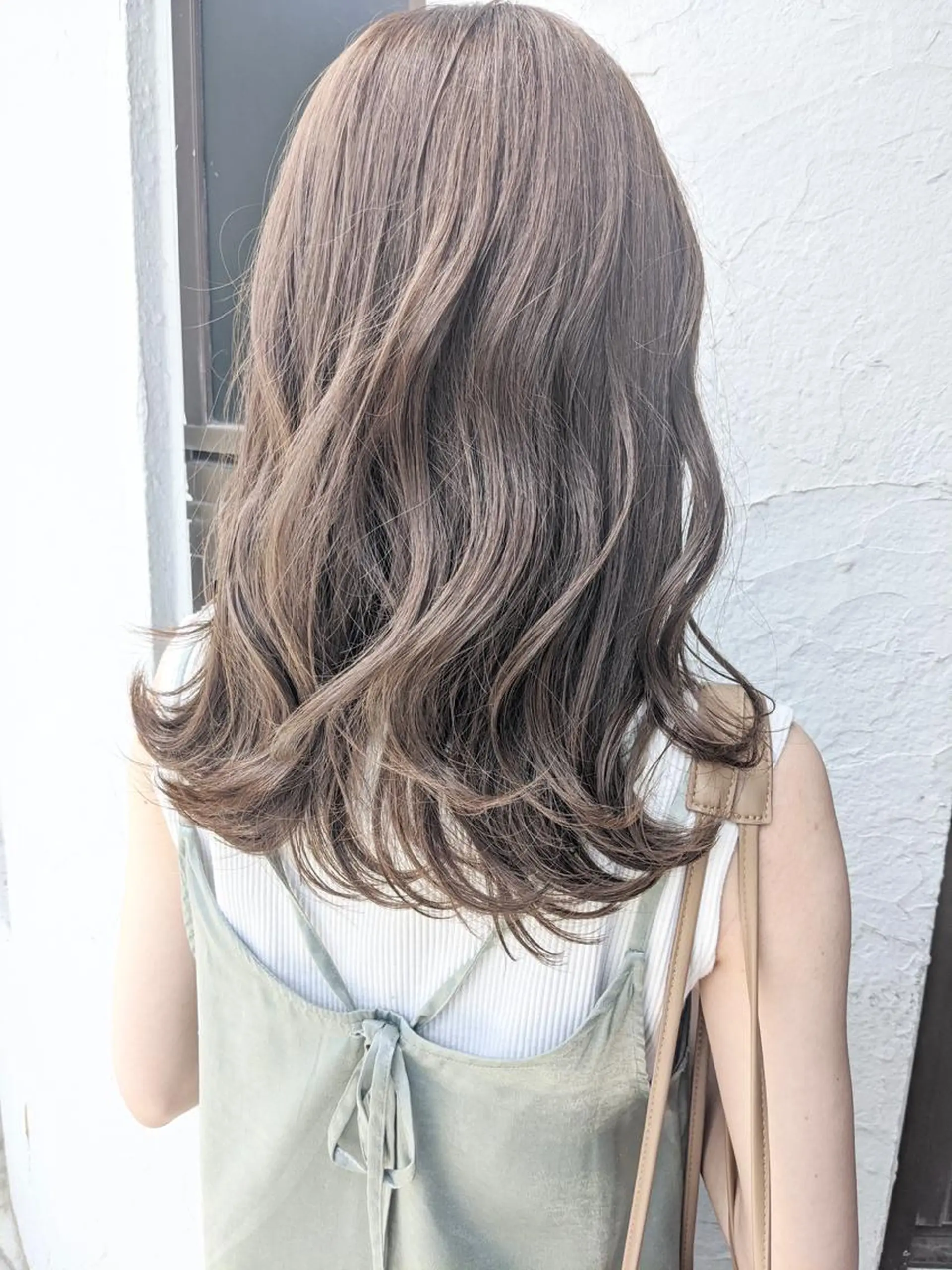 ミディアム カラー シバタ ショウゴのヘアスタイル