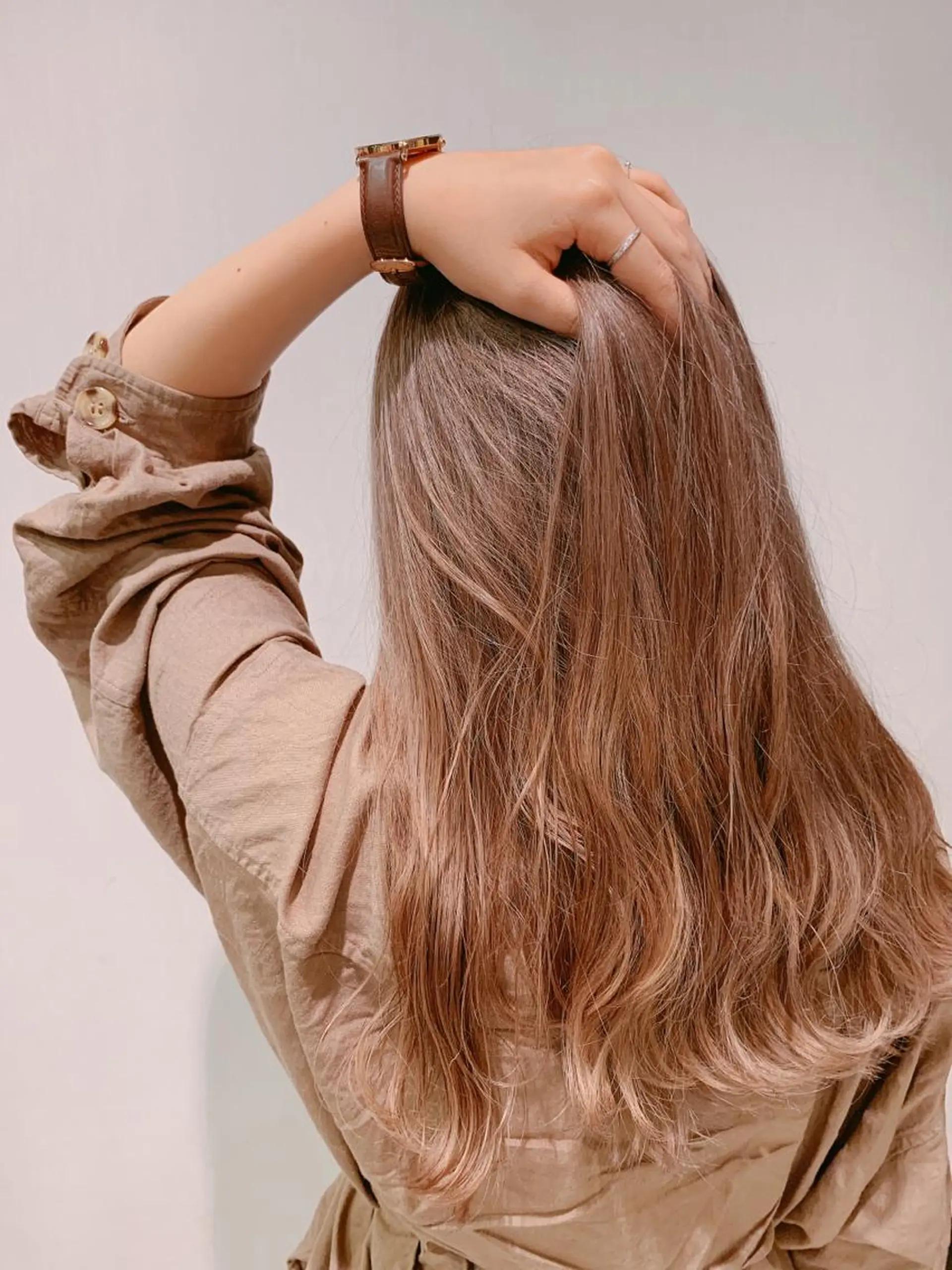 ロング 坂井 水菜美のヘアスタイル