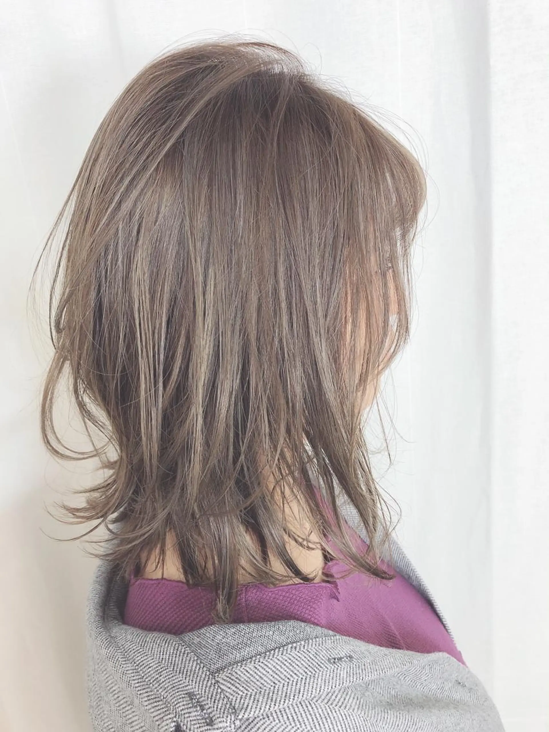 ミディアム カラー ハイライトカラー ハイライト 艶カラー🩶縮毛矯正 辻紗耶加のヘアスタイル