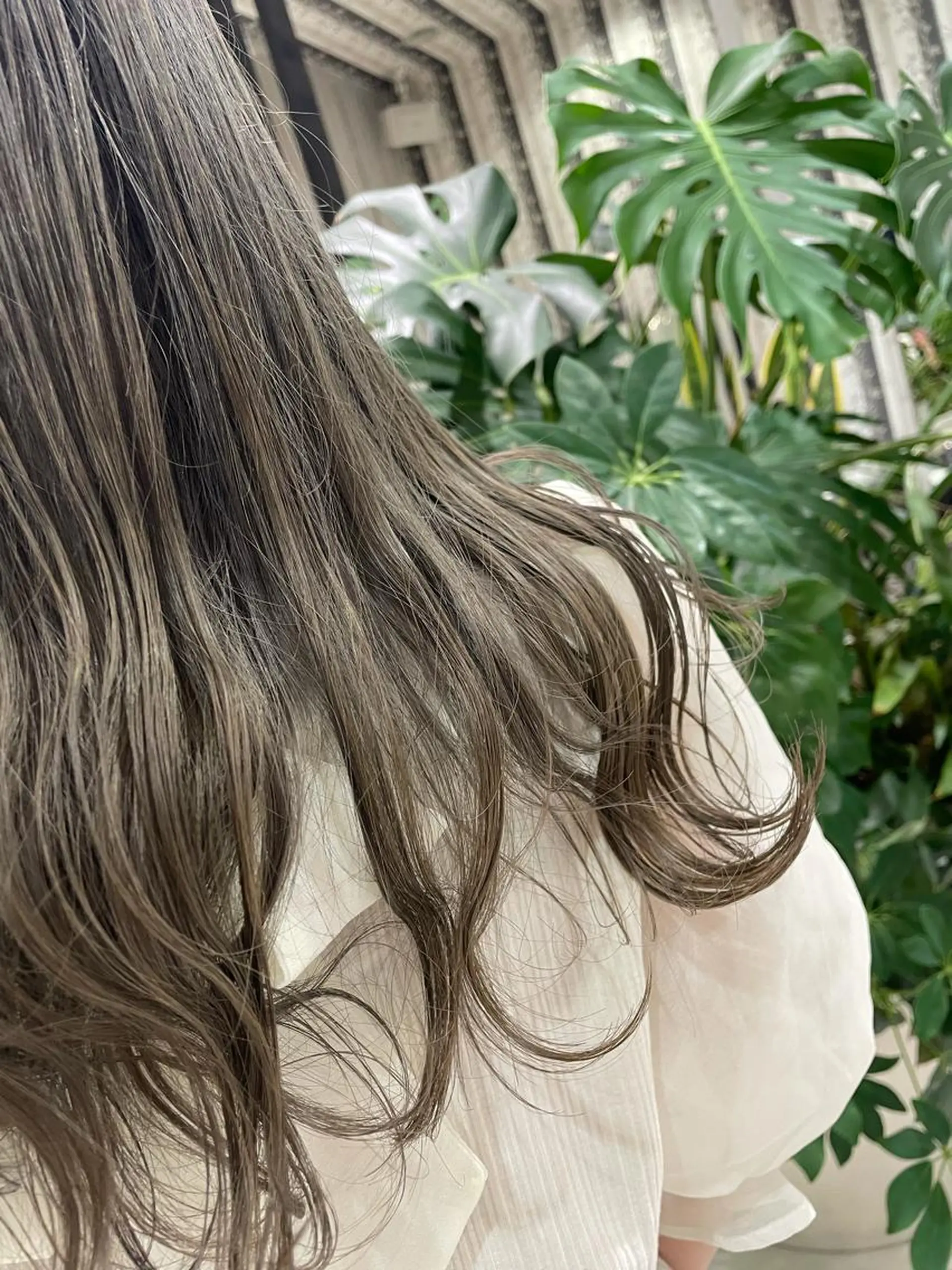 ロング カラー 石坂 瀬音のヘアスタイル