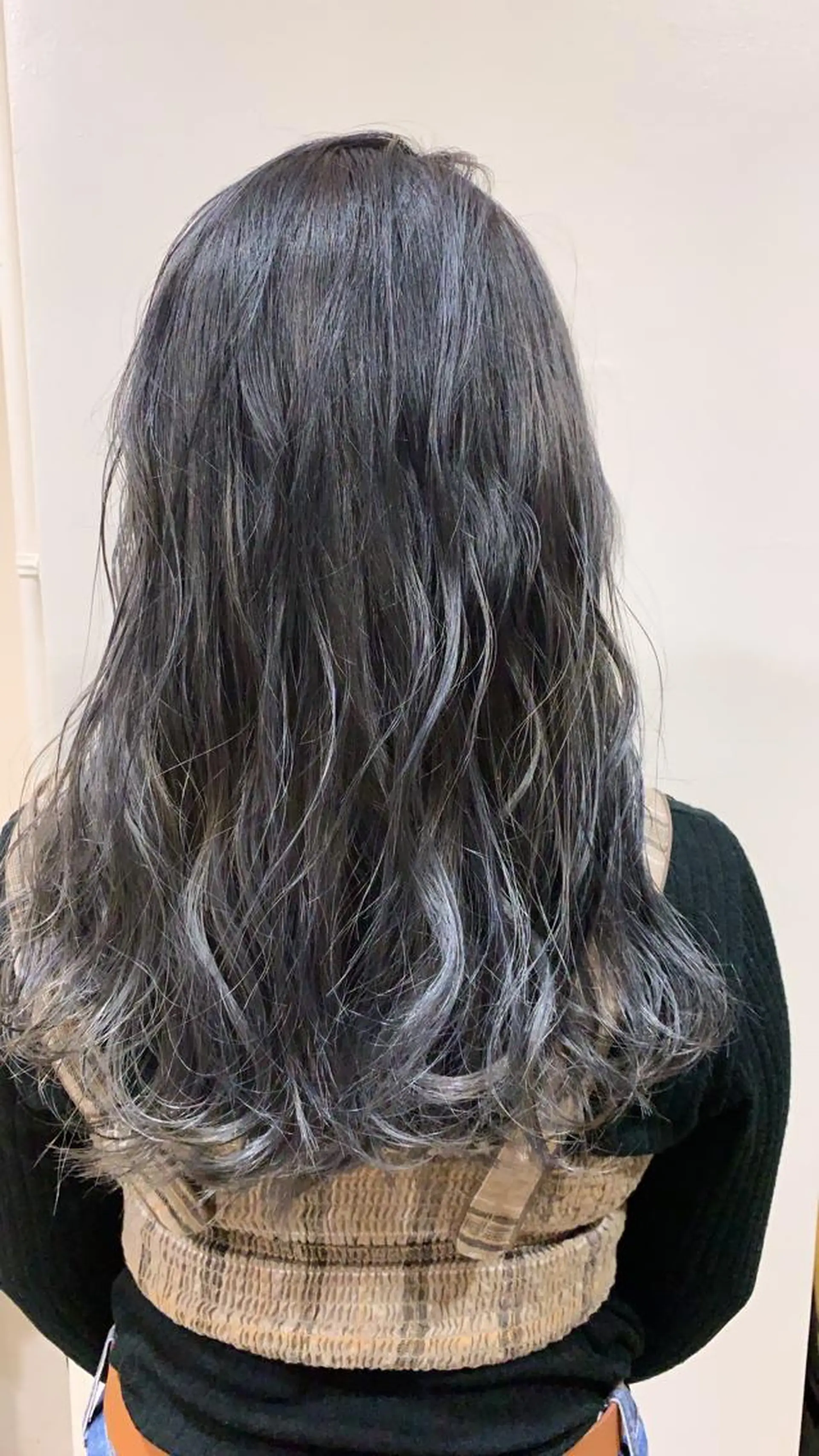 ロング ヘアカラー トリートメント ヘッドスパ ヘアセット 山口 竣也のヘアスタイル